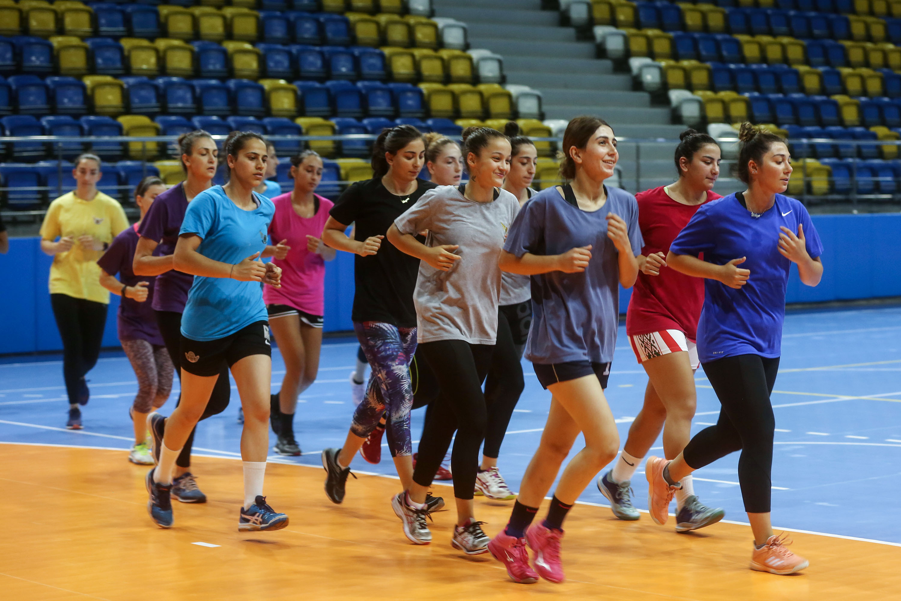 YENİMAHALLE BELEDİYE SPOR SEZONU AÇTI