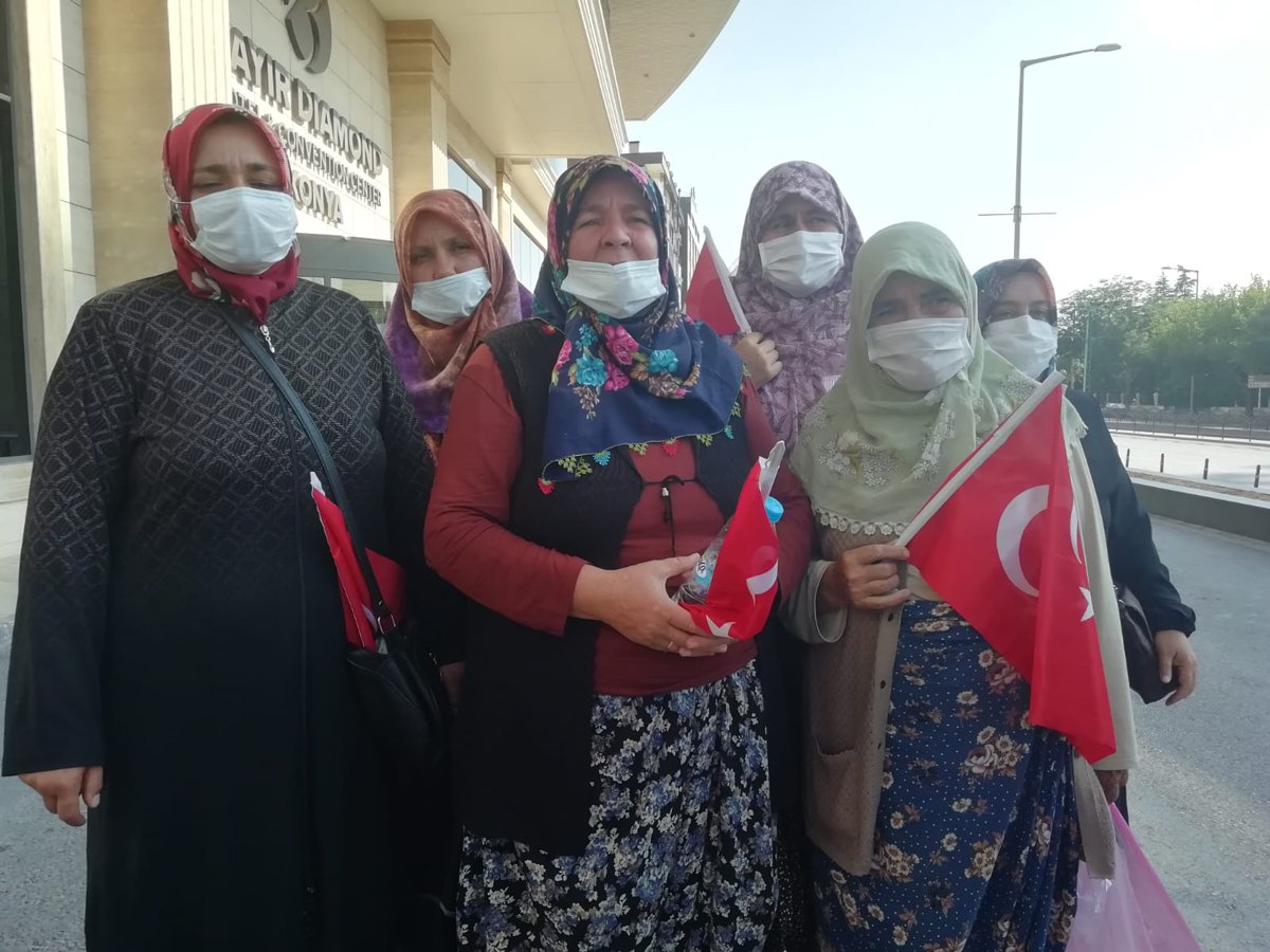 ÇAVUŞLUGÖL KADINLARINDAN KENDİLERİYLE GÖRÜŞMEYEN BAKAN PAKDEMİRLİ’YE: BİZİ NASIL TANIMAMAZLIKTAN GELİR