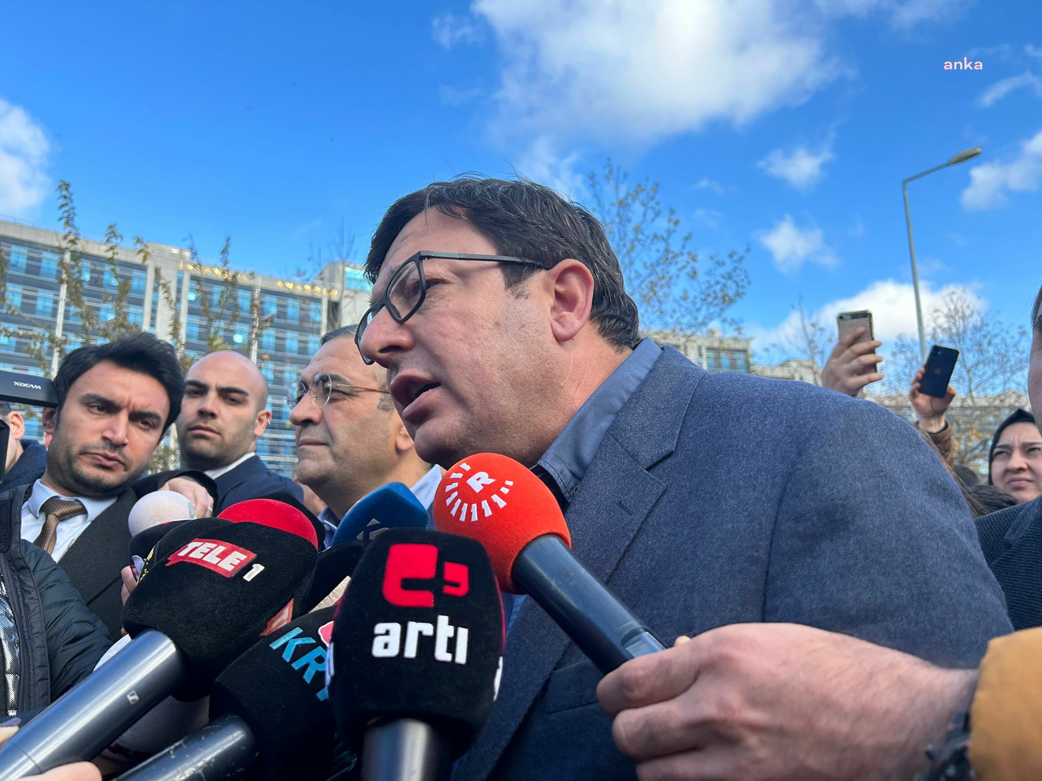 İMAMOĞLU DAVASI... MUHARREM ERKEK: "HUKUKSUZ DAVALARLA GENEL BAŞKANIMIZA KADAR, HİÇBİRİMİZE BİR MİLİM GERİ ADIM ATTIRAMAZLAR"