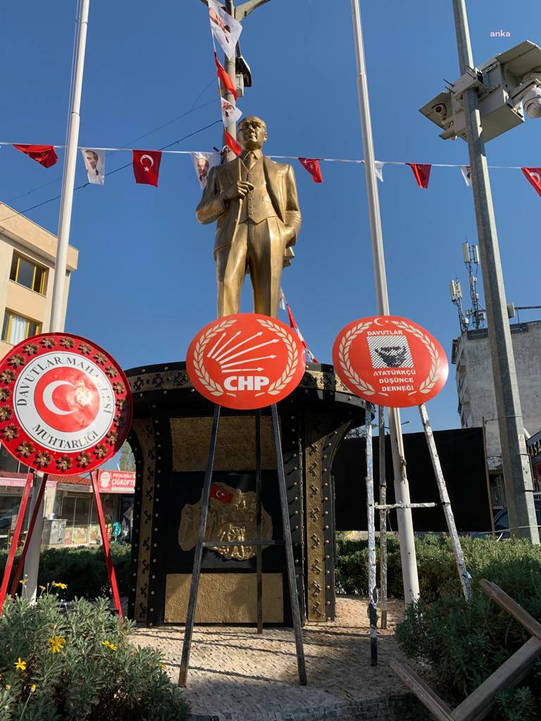 KUŞADASI’NIN TÜM ATATÜRK ANITLARI YENİLENDİ