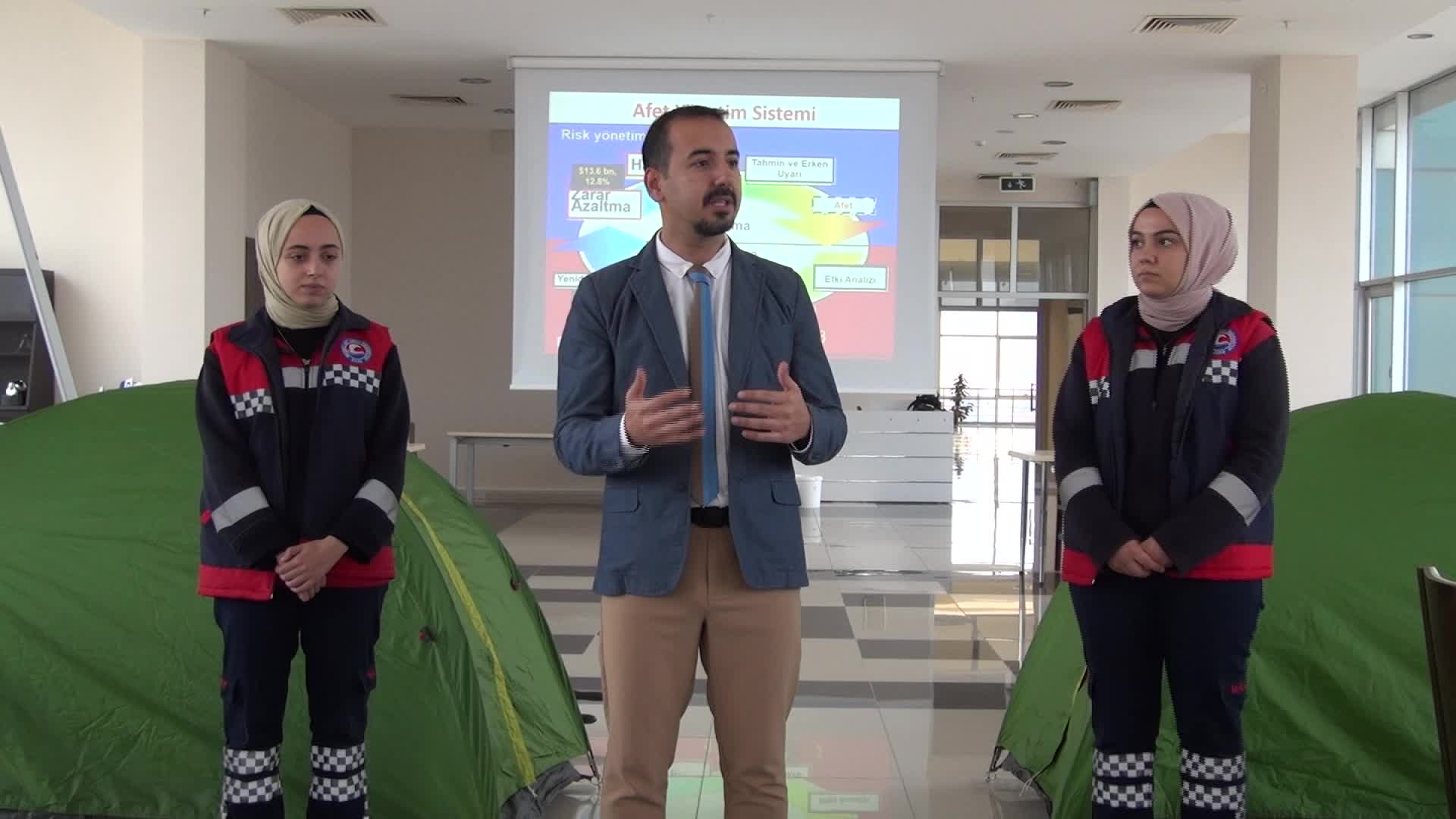 BURDUR'DA GAZETECİLERE AFET BİLİNCİ EĞİTİMİ VERİLDİ
