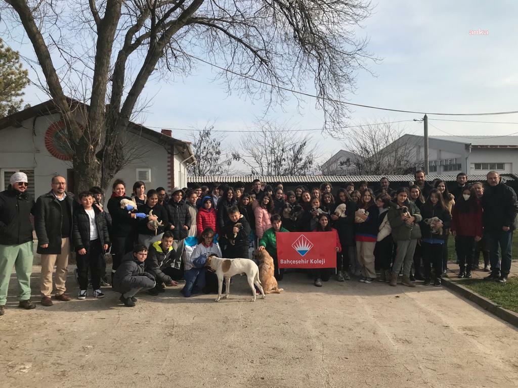 ÖĞRENCİLERDEN, ODUNPAZARI GEÇİCİ HAYVAN BAKIMEVİ’NE ZİYARET