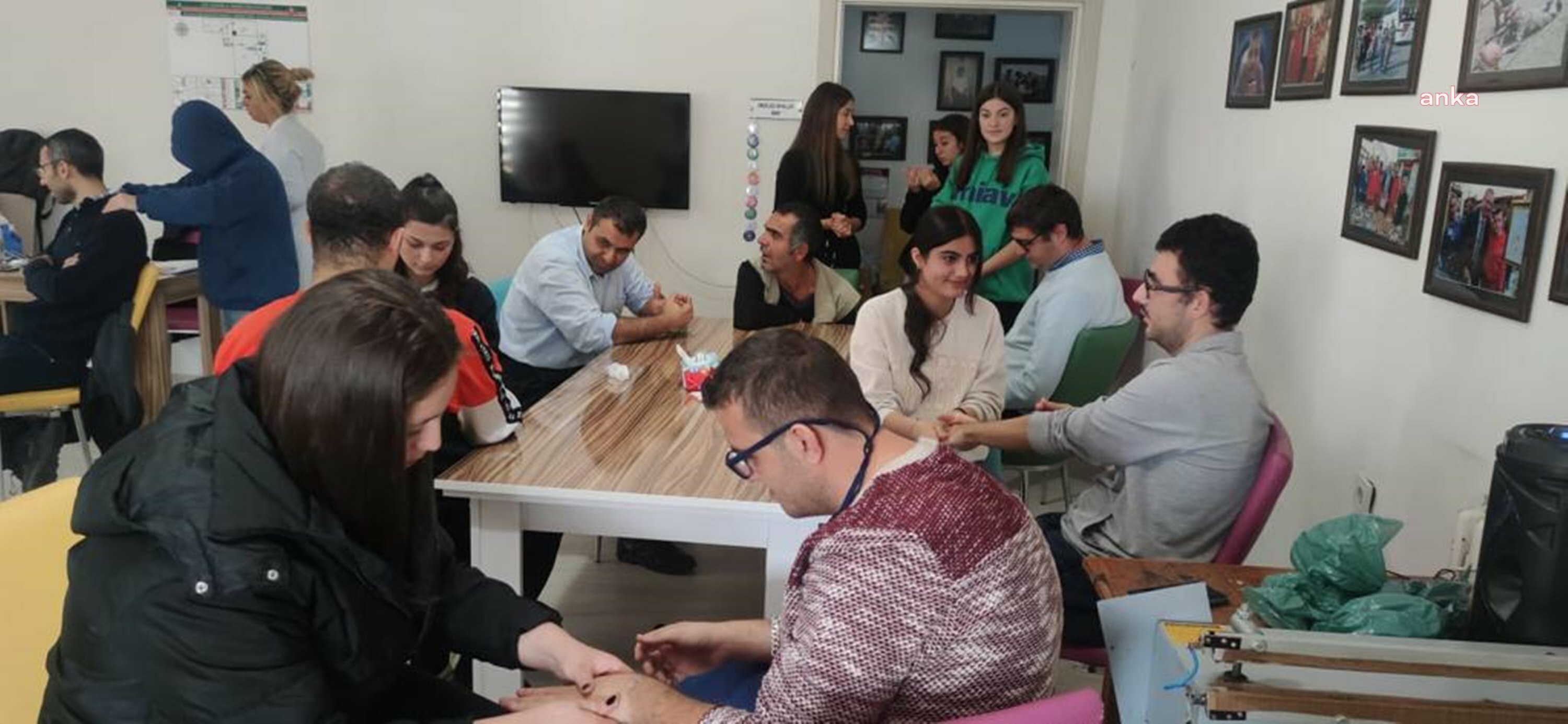 AYVALIK BELEDİYESİ YAŞLI BAKIMEVİ VE ÖZEL ÇOCUKLAR EĞİTİMEVİ’NDE ANLAMLI SOSYAL SORUMLULUK PROJESİ