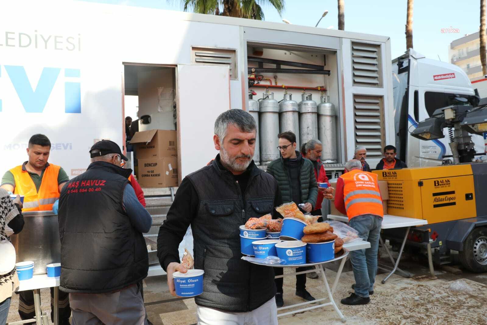 ANTALYA BÜYÜKŞEHİR BELEDİYESİ SAHA ÇALIŞMALARINI SÜRDÜRÜYOR