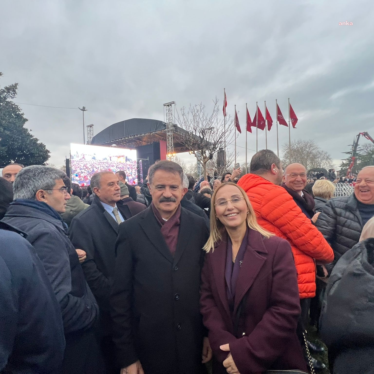 CEMİL DEVECİ’DEN İMAMOĞLU’NA DESTEK: “HUKUKSUZLUĞUN KARŞISINDA DİMDİK DURACAĞIZ”