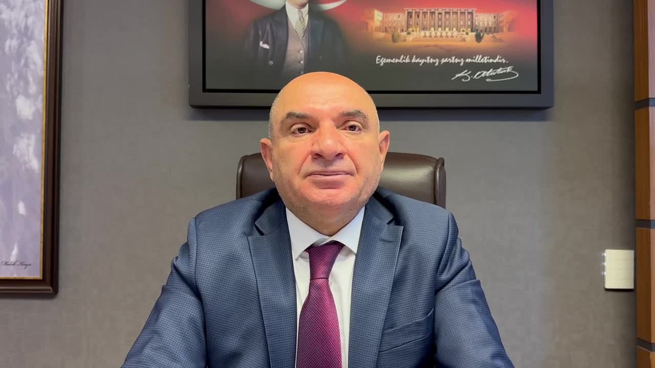 TAHSİN TARHAN’DAN 'EK BORÇLANMA' TEPKİSİ: "GECE YARISI VATANDAŞIN EVİNE HIRSIZ GİBİ GİRİP BÜTÇEYİ 200 MİLYAR LİRA BORÇLANDIRDILAR"