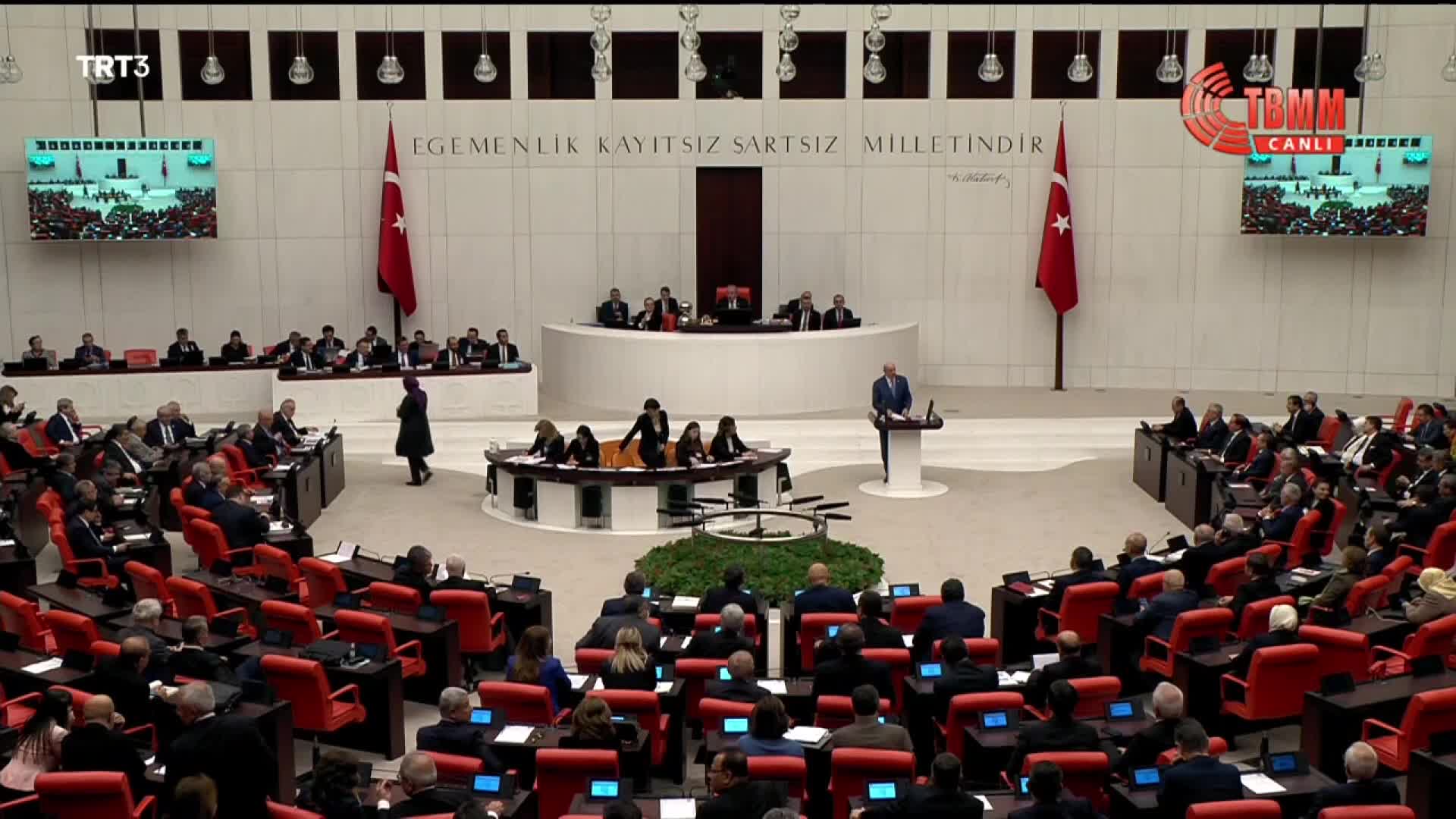 İLHAN KESİCİ: DEVLETİN BAŞI AĞRISA BİR TANE ASPİRİN ALACAK OLSA BURADAKİ PARAYLA O ASPİRİNİ ALAMIYOR
