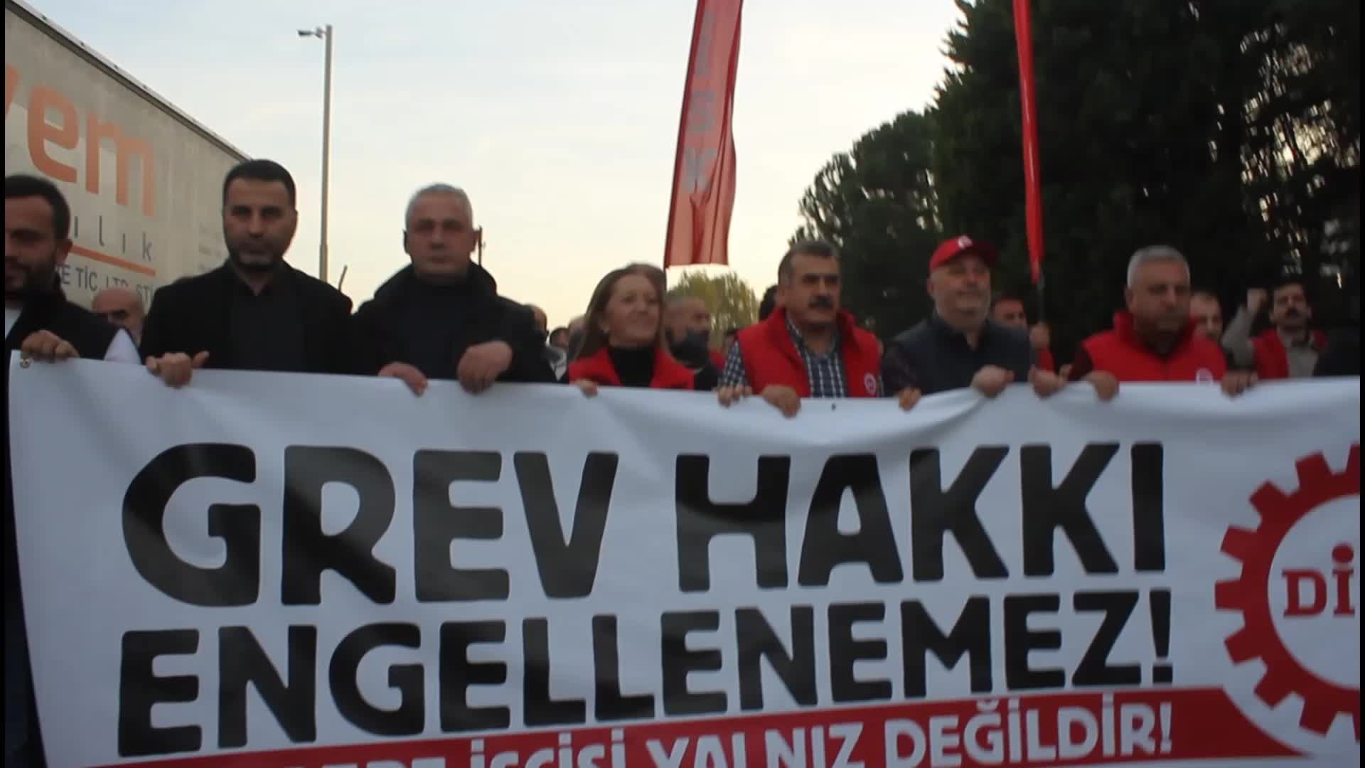 ARZU ÇERKEZOĞLU'NDAN BEKAERT İŞÇİLERİNE DESTEK ZİYARETİ: "BU DİRENİŞ BÜTÜN İŞÇİ SINIFININ MÜCADELESİDİR"