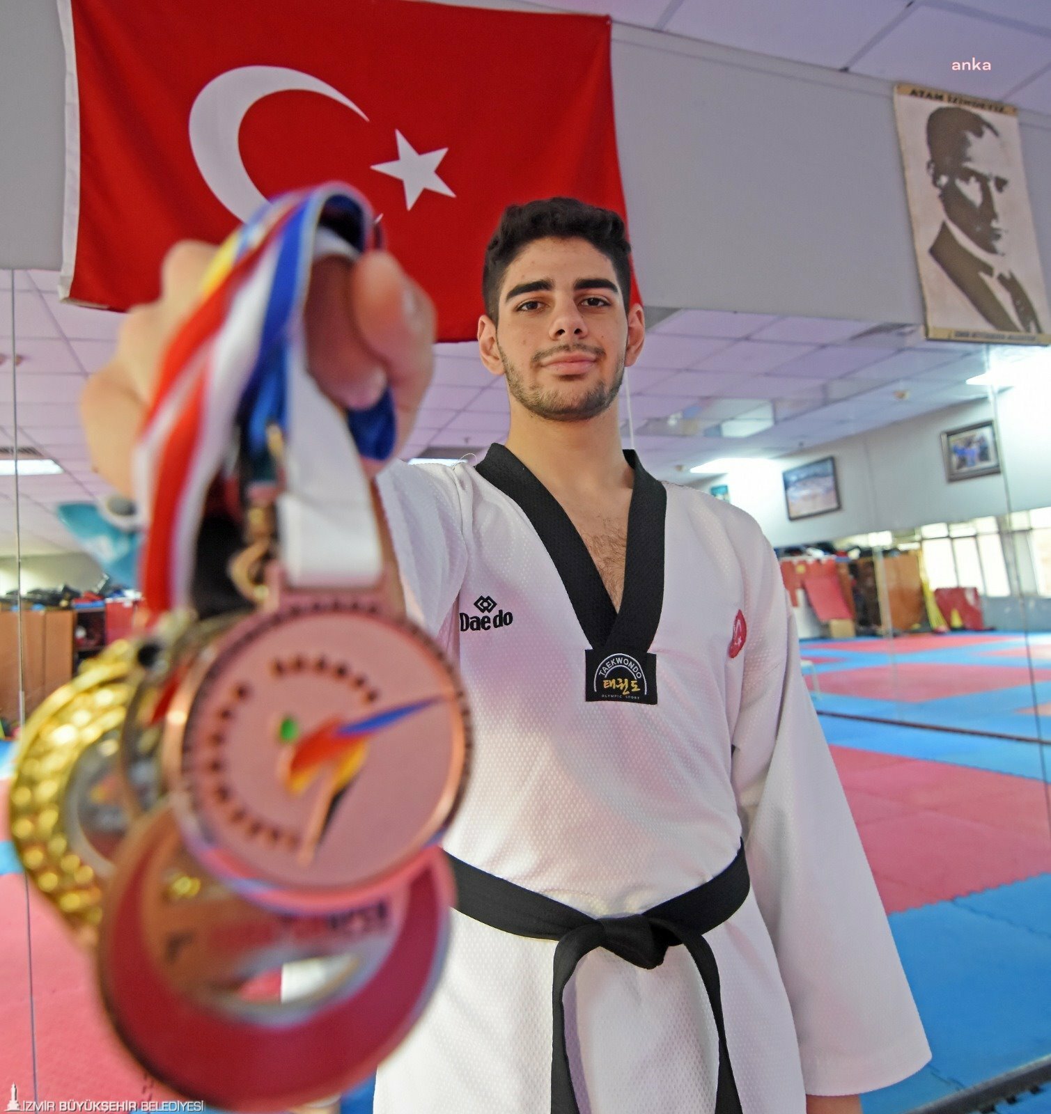 GENÇ EFE, İZMİR'İN GURURU OLDU