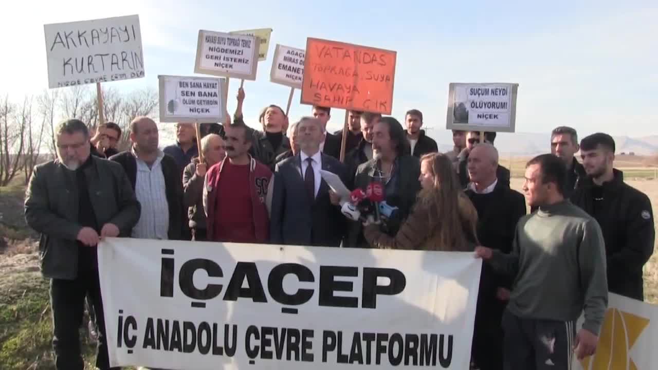 NİĞDE’DE ÇEVRE FELAKETİ: “BİZİ BOŞ VERİN BİZ 10 SENEYE ÖLÜRÜZ. ÇOCUKLARIMIZA BALIKLARI ÖRDEKLERİ BURADA GERİ İSTİYORUZ.”