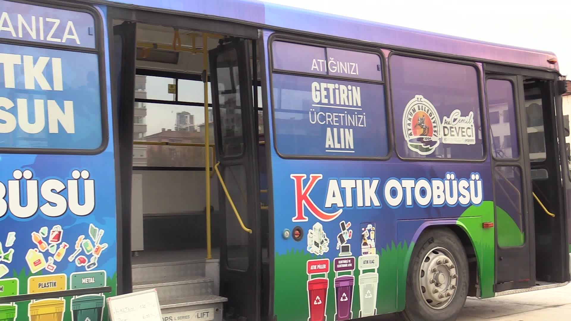 ATAKUM BELEDİYESİ’NİN "KATIK OTOBÜSÜ" BİR HAFTADA 1,2 TON ATIK TOPLADI