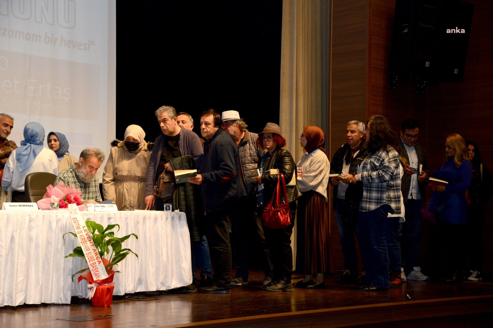 KIRŞEHİR BELEDİYESİ ŞAİR VE YAZAR HAYDAR ERGÜLEN’İ AĞIRLADI