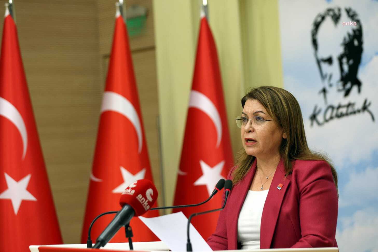 GÜLİZAR BİÇER KARACA: “İKTİDAR ÇOCUKLARIN BİR ÖĞÜNÜ İÇİN 16,5 MİLYAR AYIRMADIĞI BÜTÇEDEN BEŞLİ ÇETELERE 102,1 MİLYAR ÖDEYECEK”