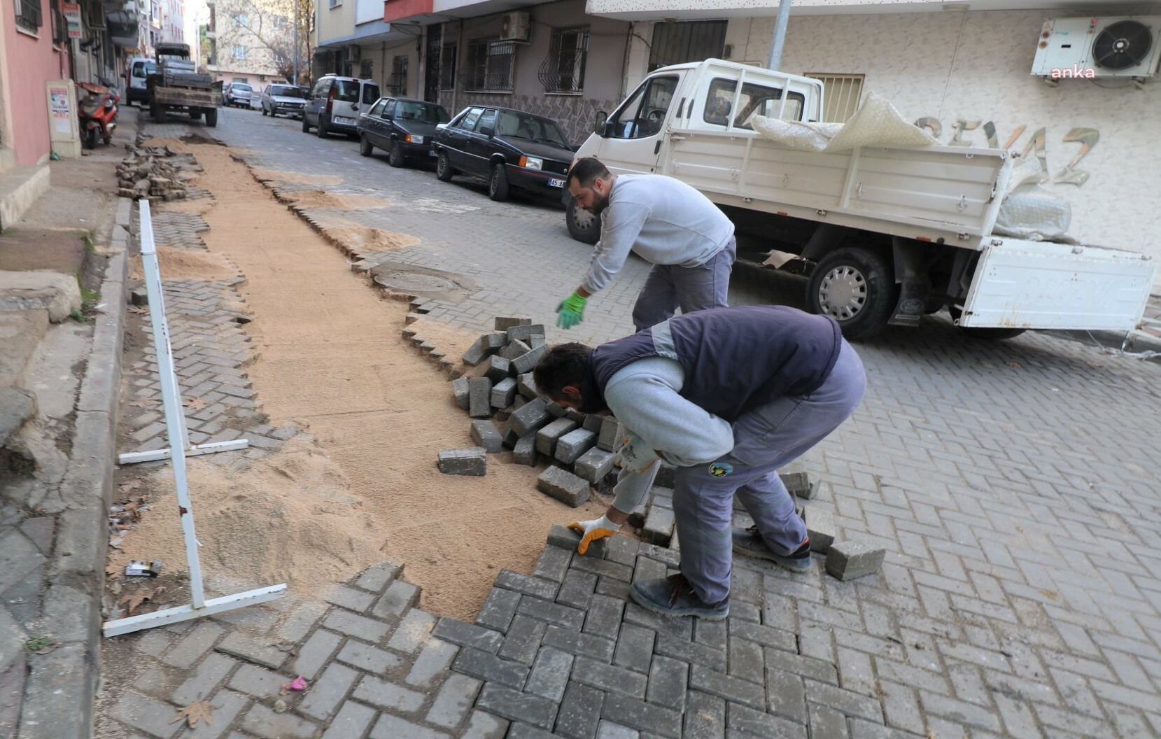 TURGUTLU BELEDİYESİ, ÜSTYAPI ÇALIŞMALARINA DEVAM EDİYOR