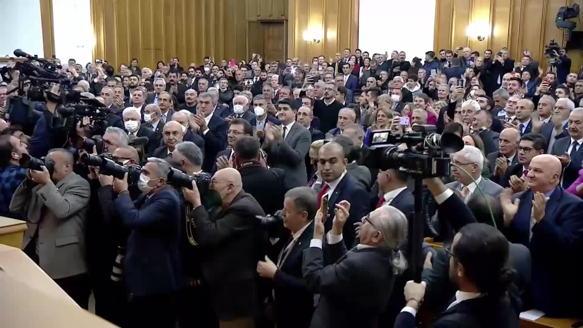 KILIÇDAROĞLU: “İMAMOĞLU SİZE BÜYÜK LOKMADIR, BOĞAZINIZA TAKILIR, BOĞULURSUNUZ. BOĞARIZ SİZİ, BOĞARIZ”
