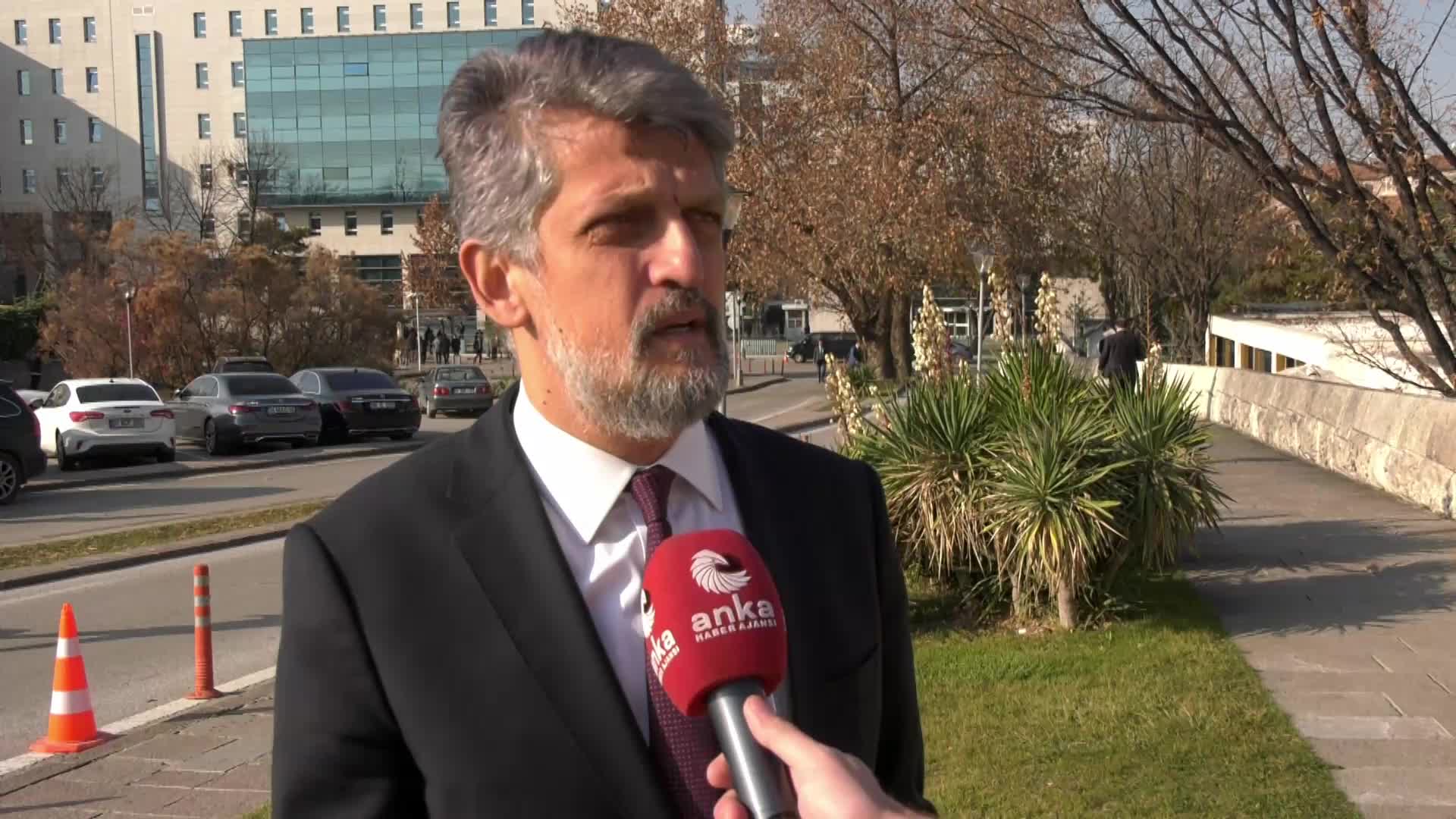GARO PAYLAN'DAN 'ASGARİ ÜCRET' YORUMU: "BU YIL ÜRETİMDEN EN ÇOK İŞVERENLER PAY ALDI, KARLARINA KAR KATTILAR, EMEKÇİLER DE ALIM GÜCÜNÜ KAYBETTİLER. ŞİMDİ İŞVERENLERİN FEDAKÂRLIK YAPMA ZAMANI"
