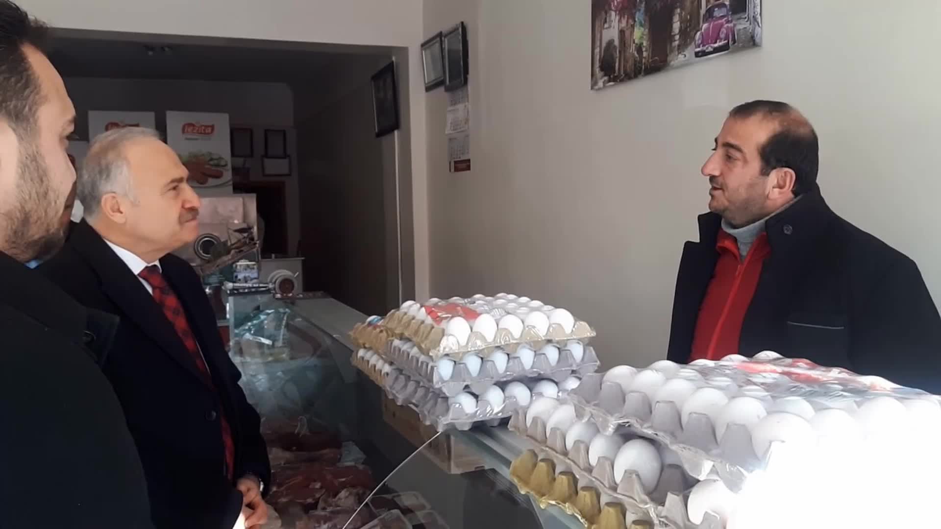 ANKARALI KASAP: “VERESİYEMİZ VAR, 300 LİRALIK, 500 LİRALIK ET PARASINI 2-3 AYDA ÖDÜYOR. HALICIYA, MOBİLYACIYA ÖDÜYORMUŞ GİBİ ÖDÜYORSA VARIN GERİSİNİ SİZ DÜŞÜNÜN"