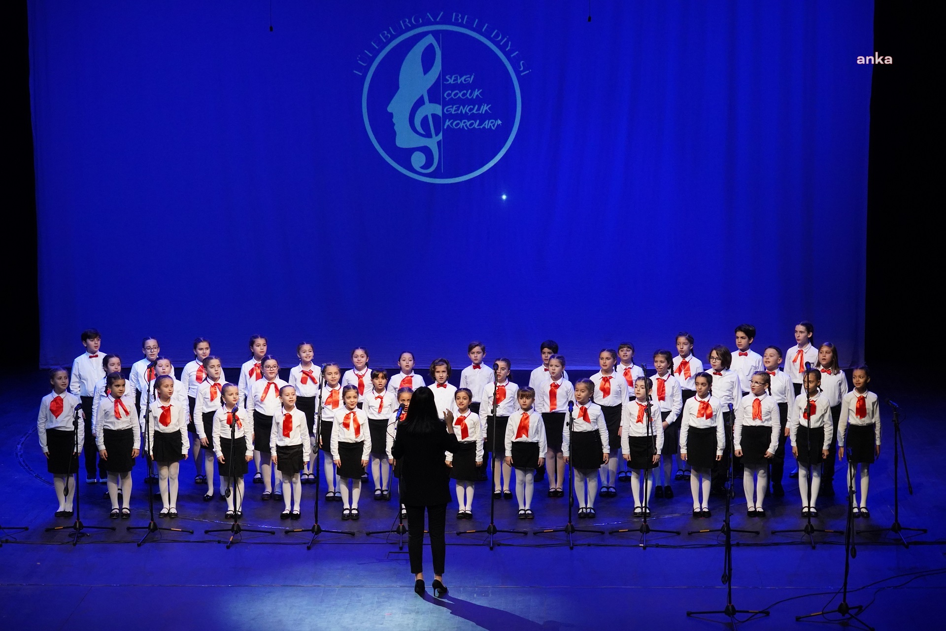 LÜLEBURGAZ BELEDİYESİ ÇOKSESLİ KOROLARI’NDAN 5. YIL ÖZEL KONSERİ