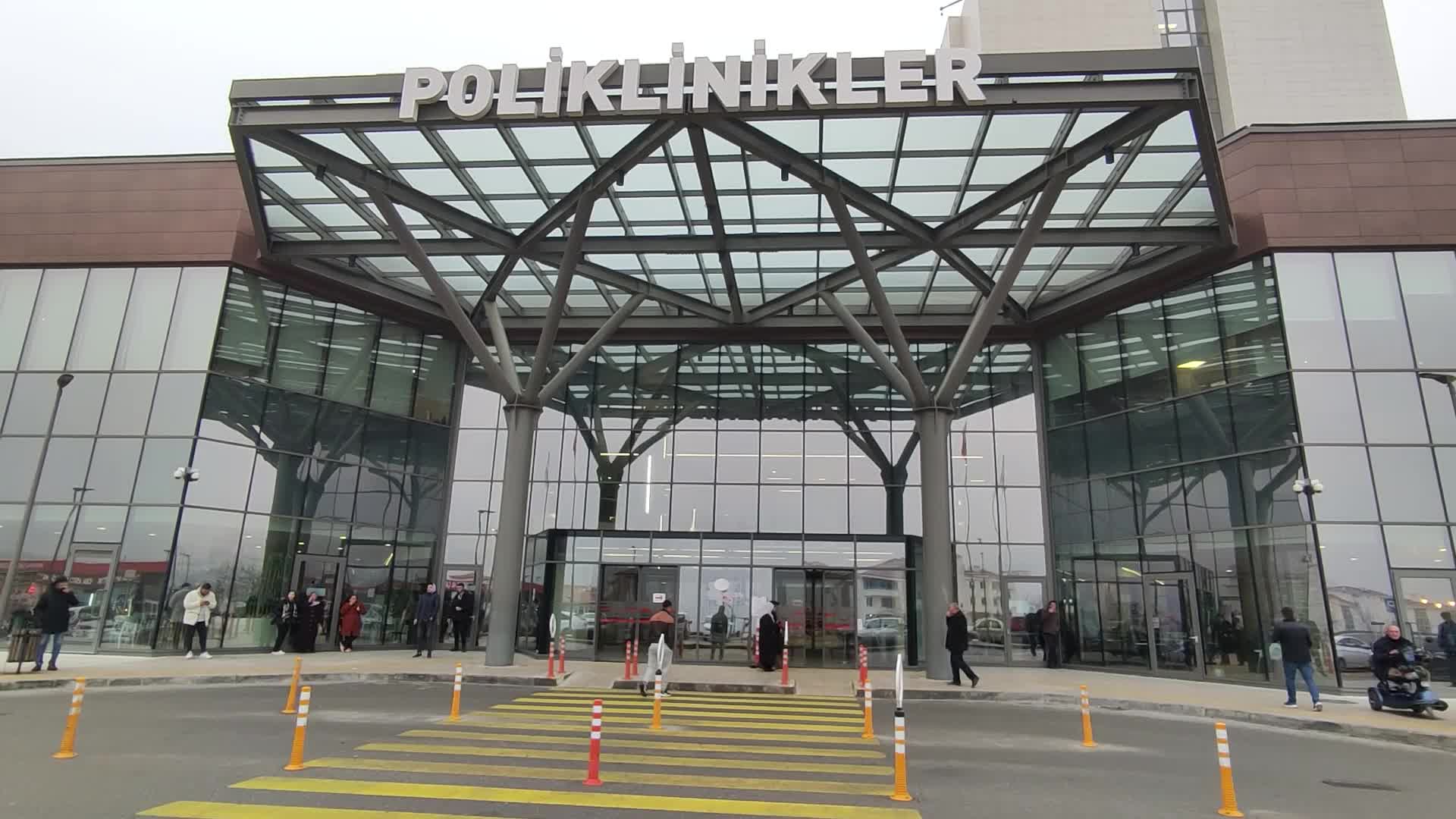 YOZGAT ŞEHİR HASTANESİ BAŞHEKİMİ KOZAN'DAN ARTAN GRİBAL ENFEKSİYON UYARISI: "MASKE KULLANARAK ÖNLEM ALINMALI"