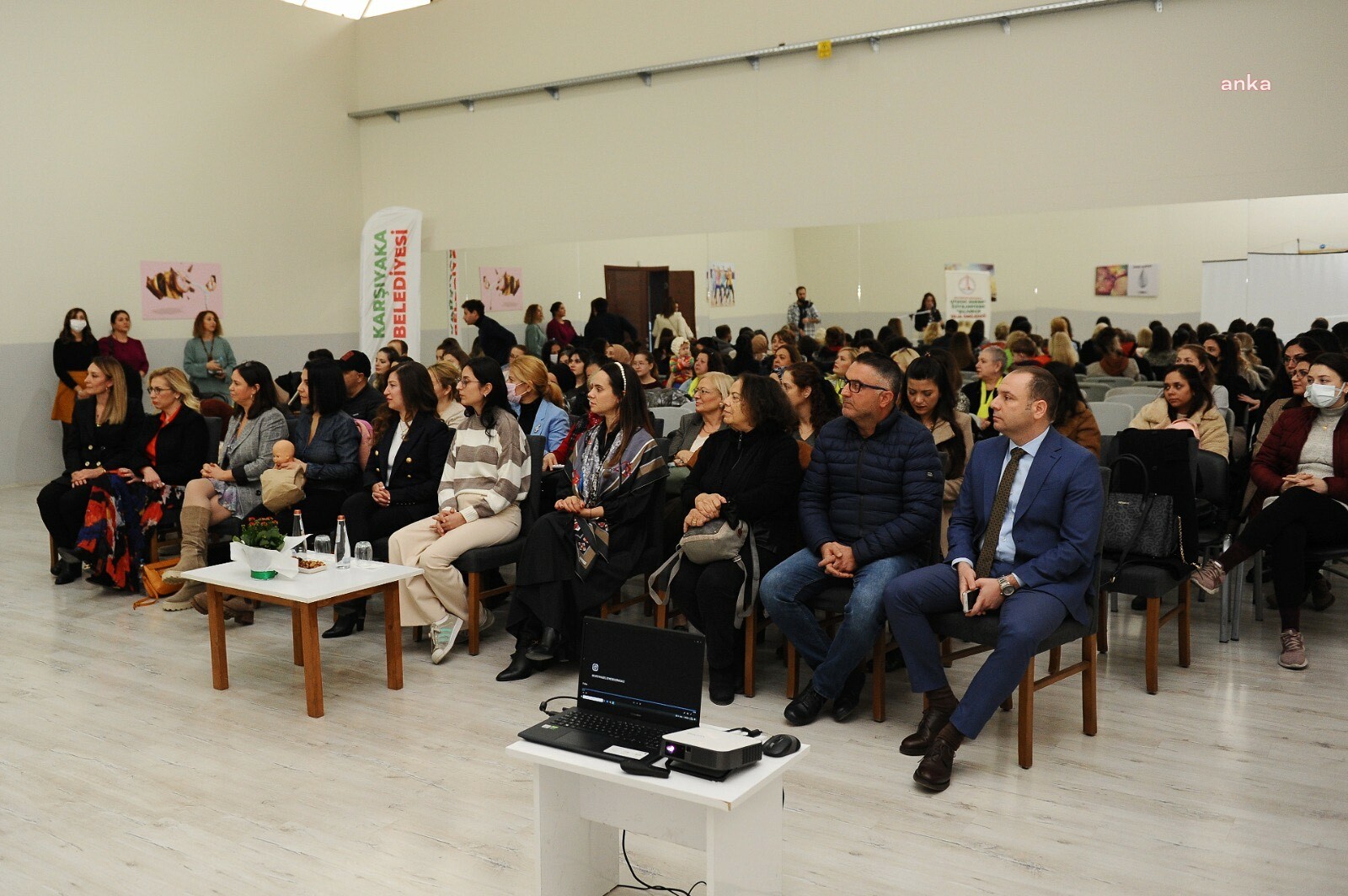 KARŞIYAKA’DA "ANNE SÜTÜNÜN FAYDALARI" SÖYLEŞİSİ YAPILDI