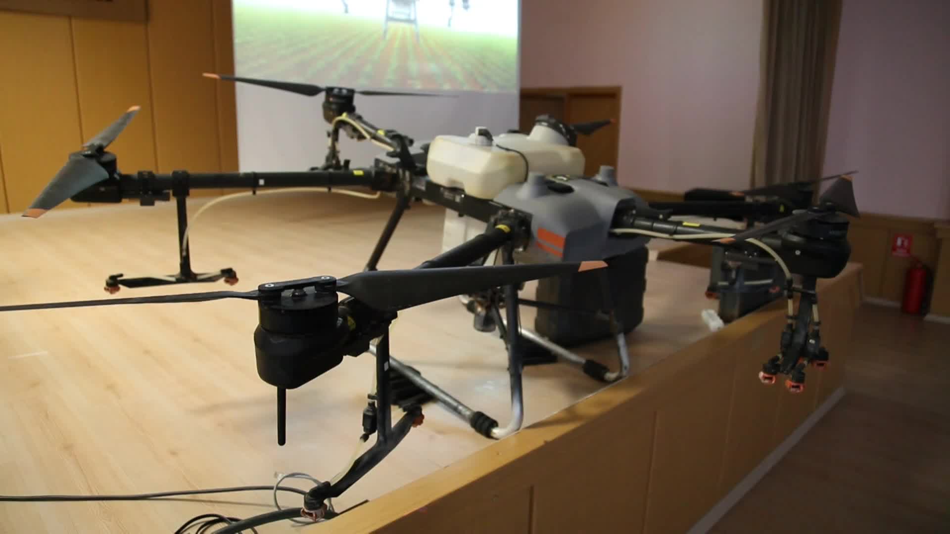 AR-GE MÜHENDİSİ GÜNEŞ: "5 YIL İÇERİSİNDE HER KÖYDE EN AZ 1 TANE DRONE OLACAK. ÇÜNKÜ ÇİFTÇİ BU TEKNOLOJİYLE TANIŞTI"