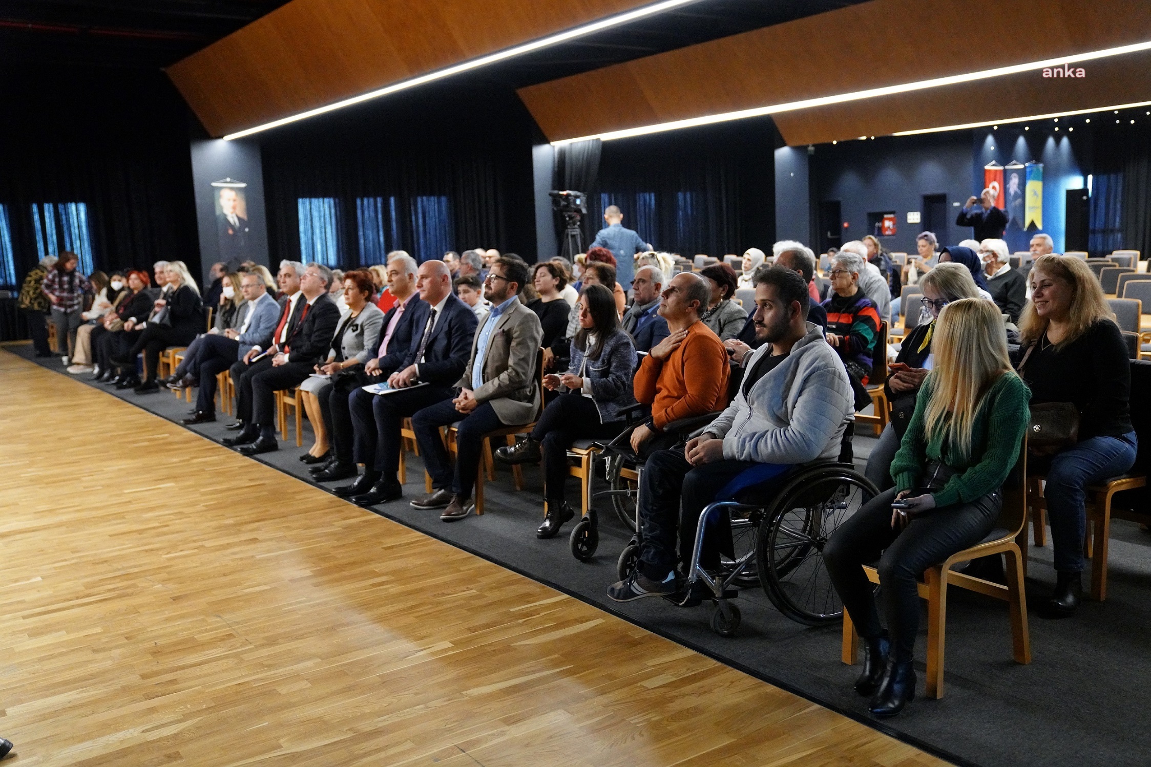 BEYLİKDÜZÜ BELEDİYESİ 'AFET GÖNÜLLÜLÜĞÜ BİLGİLENDİRME TOPLANTISI' DÜZENLEDİ