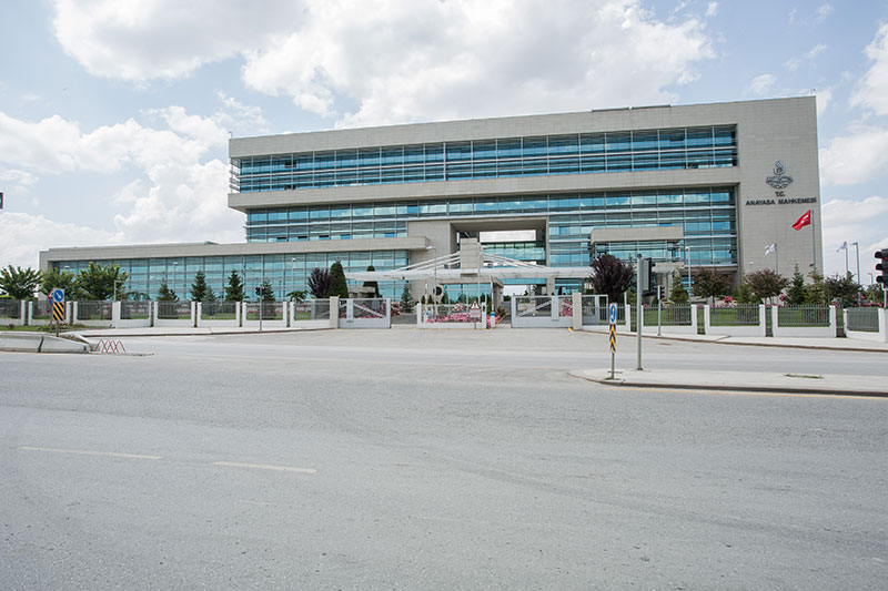 AYM: SENDİKA TOPLANTISINA KATILMAK ÖRGÜT ÜYELİĞİNE DELİL OLAMAZ