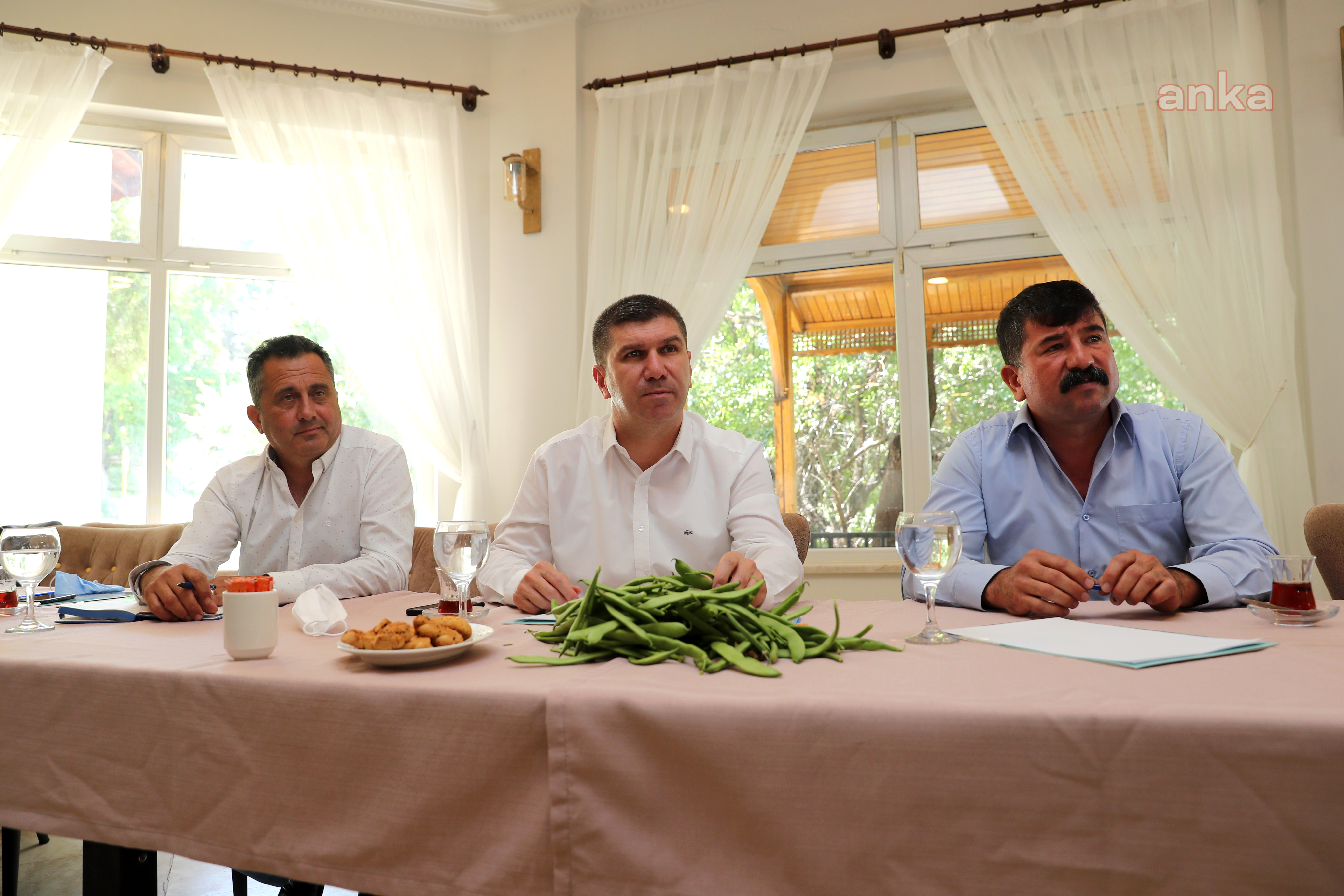 BURDUR BELEDİYE BAŞKANI ERCENGİZ, ÜRETİCİ MUHTARLARLA BULUŞTU
