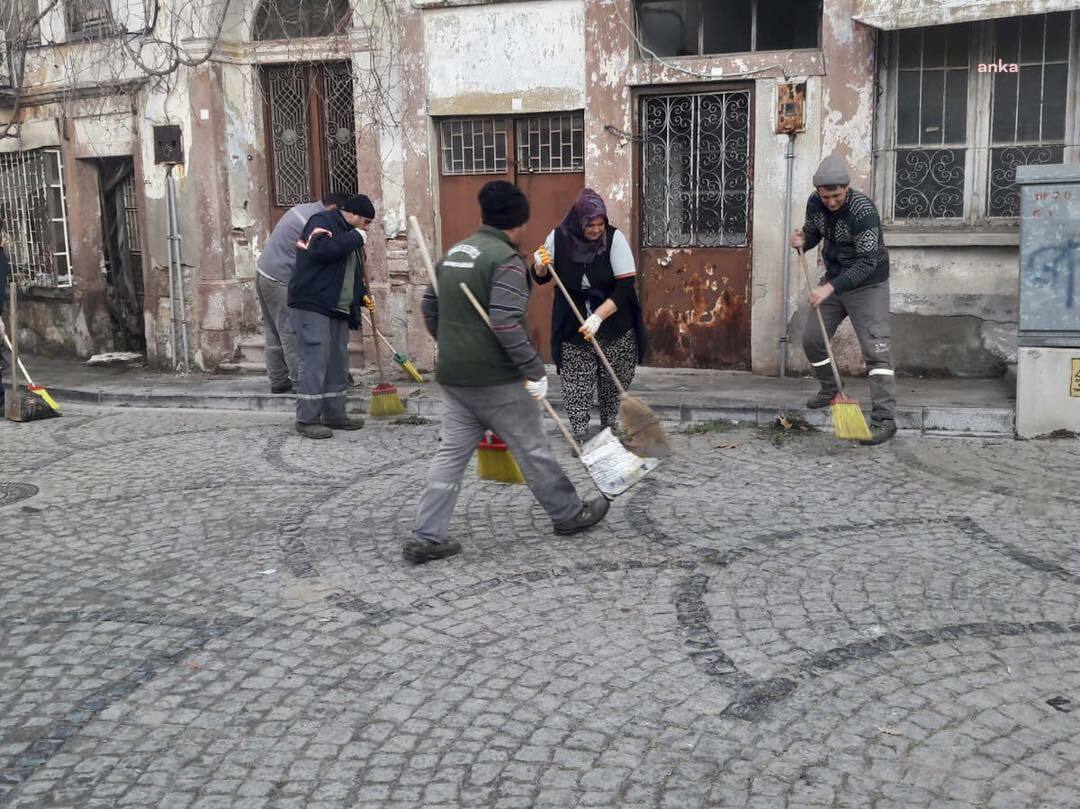 AYVALIK'TA TEMİZLİK SEFERBERLİĞİ