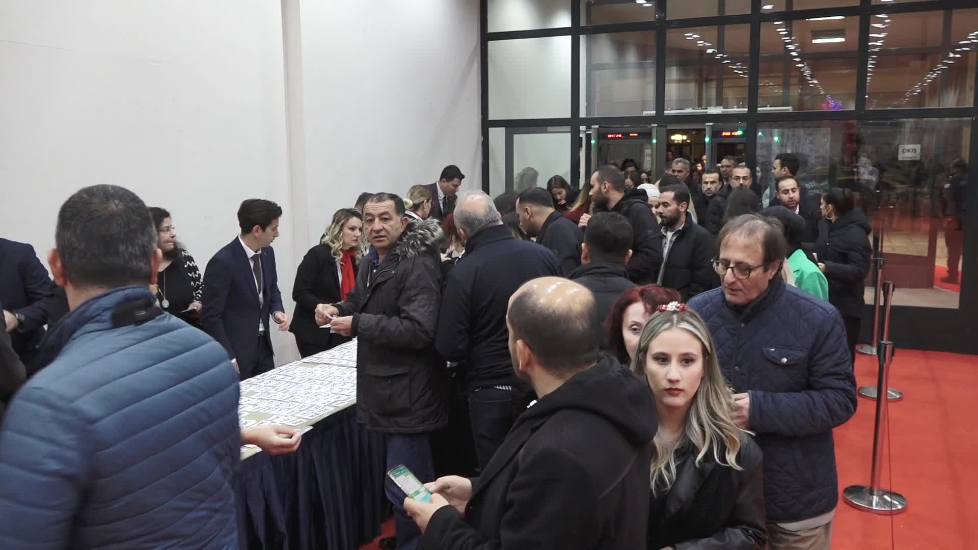 BÜYÜKÇEKMECE BELEDİYESİ’NDEN ‘ÖĞRETMENLER GÜNÜ BALOSU’