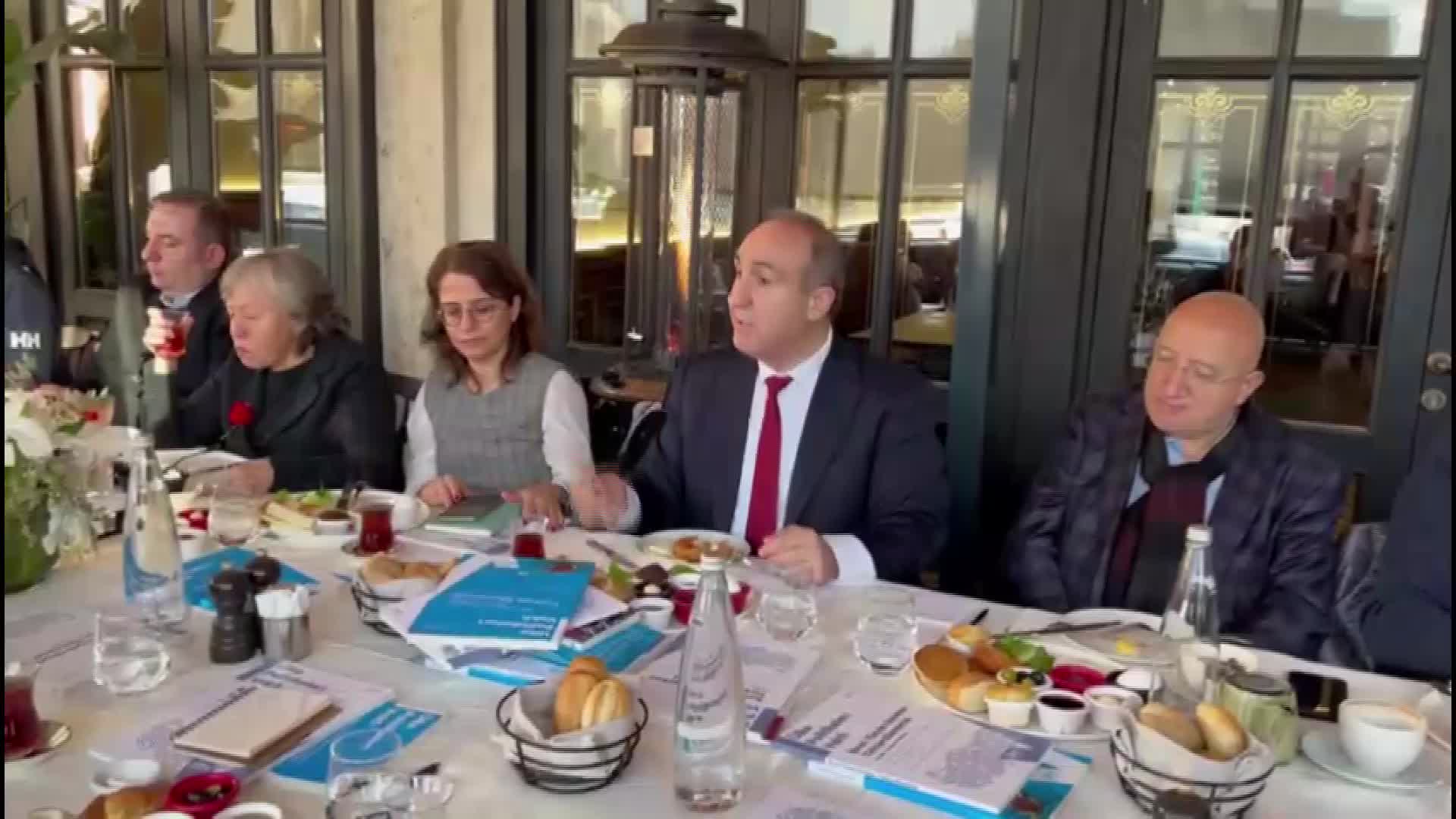 ÜLKE POLİTİKALARI VAKFI, TUTANAĞI OLMAYAN DIŞ POLİTİKA GÖRÜŞMELERİNİ MASAYA YATIRDI