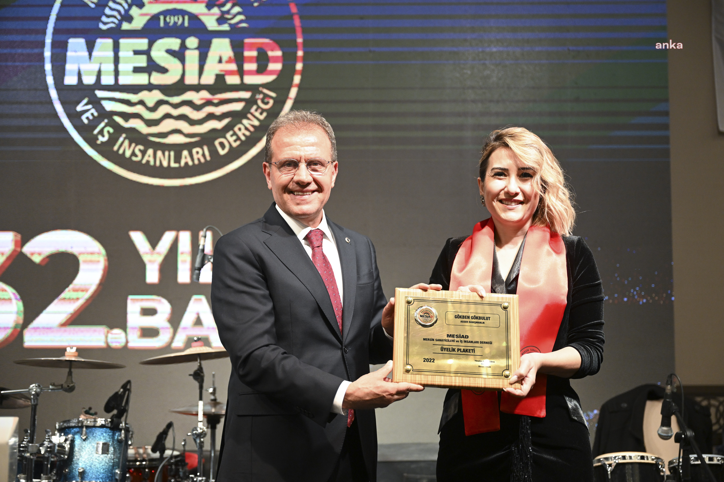 VAHAP SEÇER, MESİAD’IN 32. YIL BALOSU’NDA İŞ İNSANLARIYLA BULUŞTU