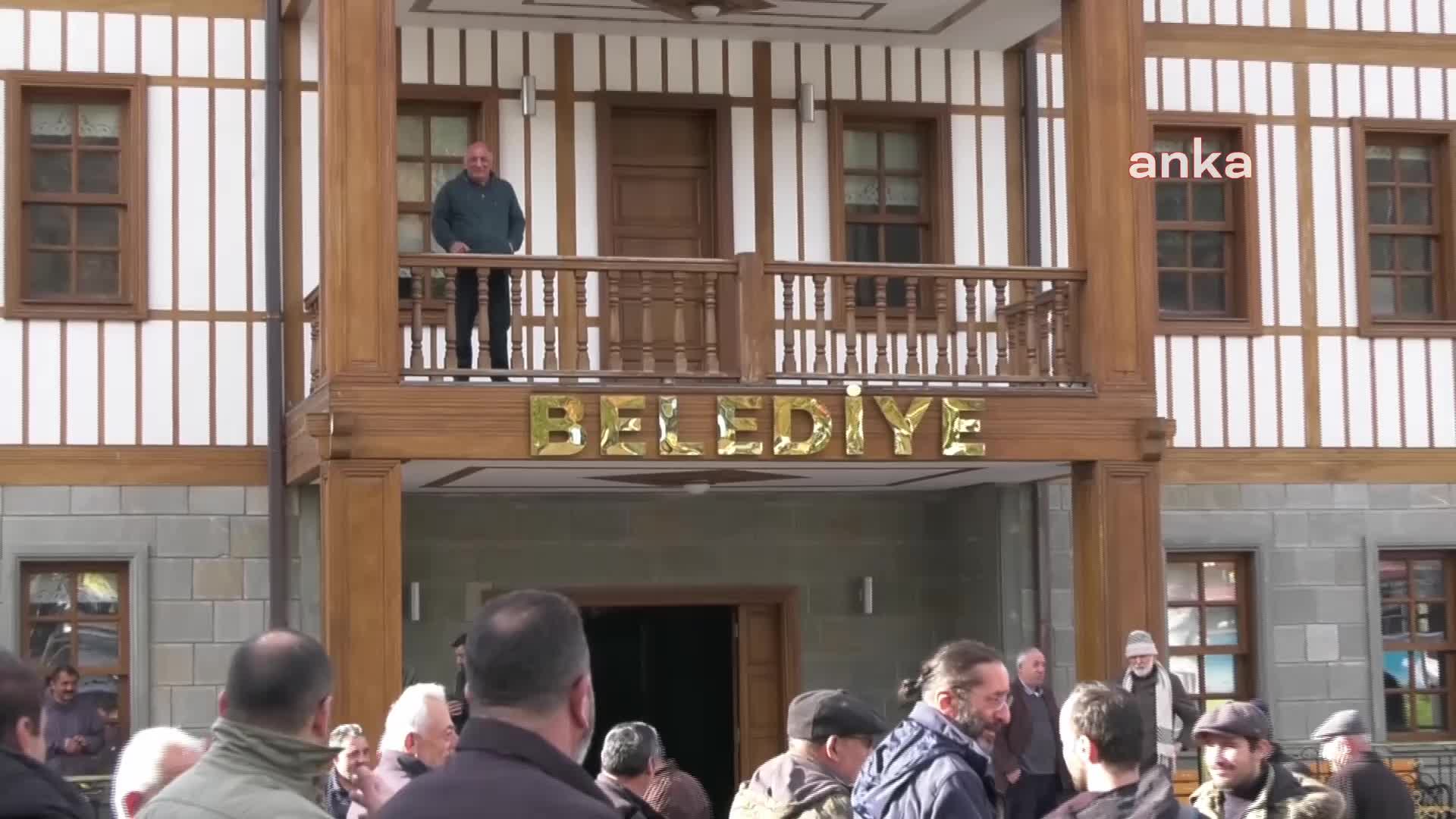 TRABZON’UN HAYRAT İLÇESİNDE MUHTARLAR VE VATANDAŞLAR, HES İÇİN ÇED BİLGİLENDİRME TOPLANTISINA İZİN VERMEDİ