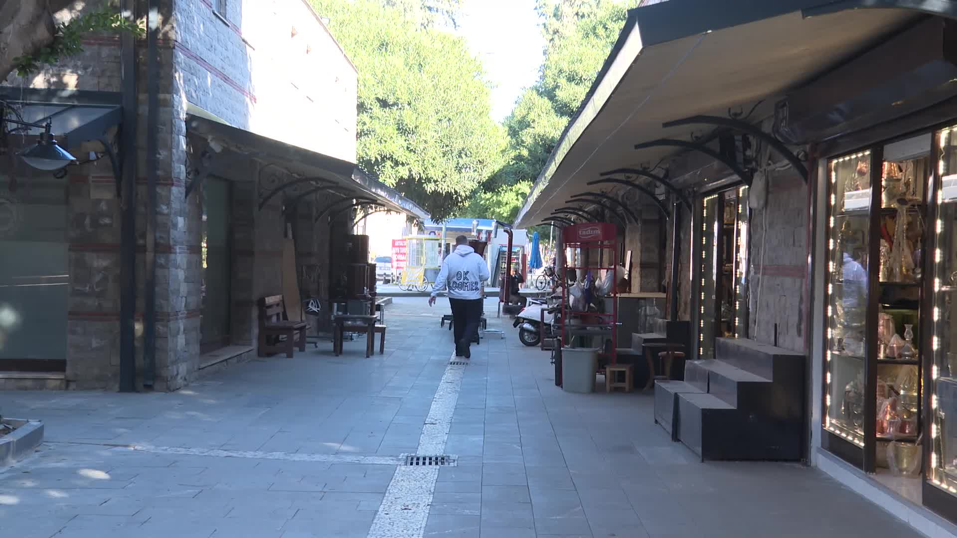 ANTALYA BÜYÜKŞEHİR BELEDİYESİ SOBACILAR ÇARŞISI’NI YENİLEDİ