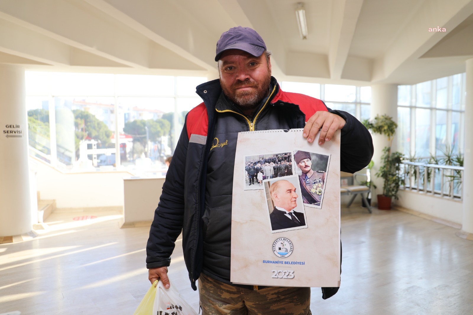 BURHANİYE BELEDİYESİ'NDEN YILBAŞI HEDİYESİ 'ATATÜRK TAKVİMİ'