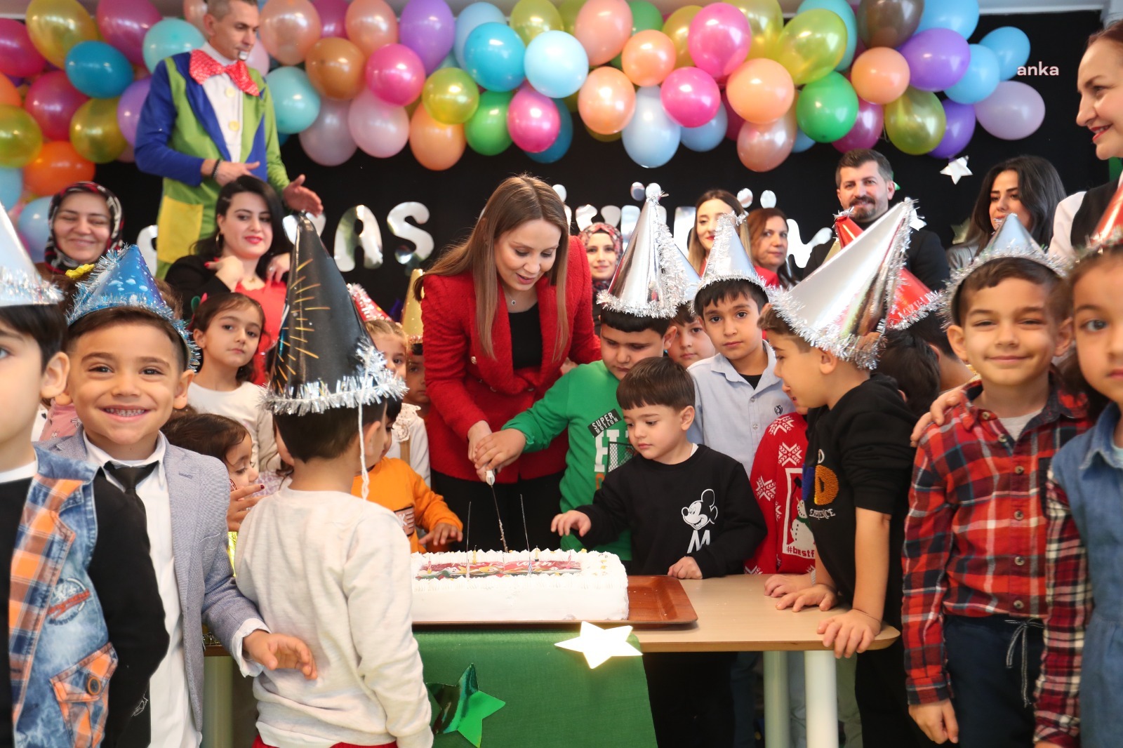 MEZİTLİLİ ÇOCUKLAR 2023’ÜN GELİŞİNİ KUTLADI