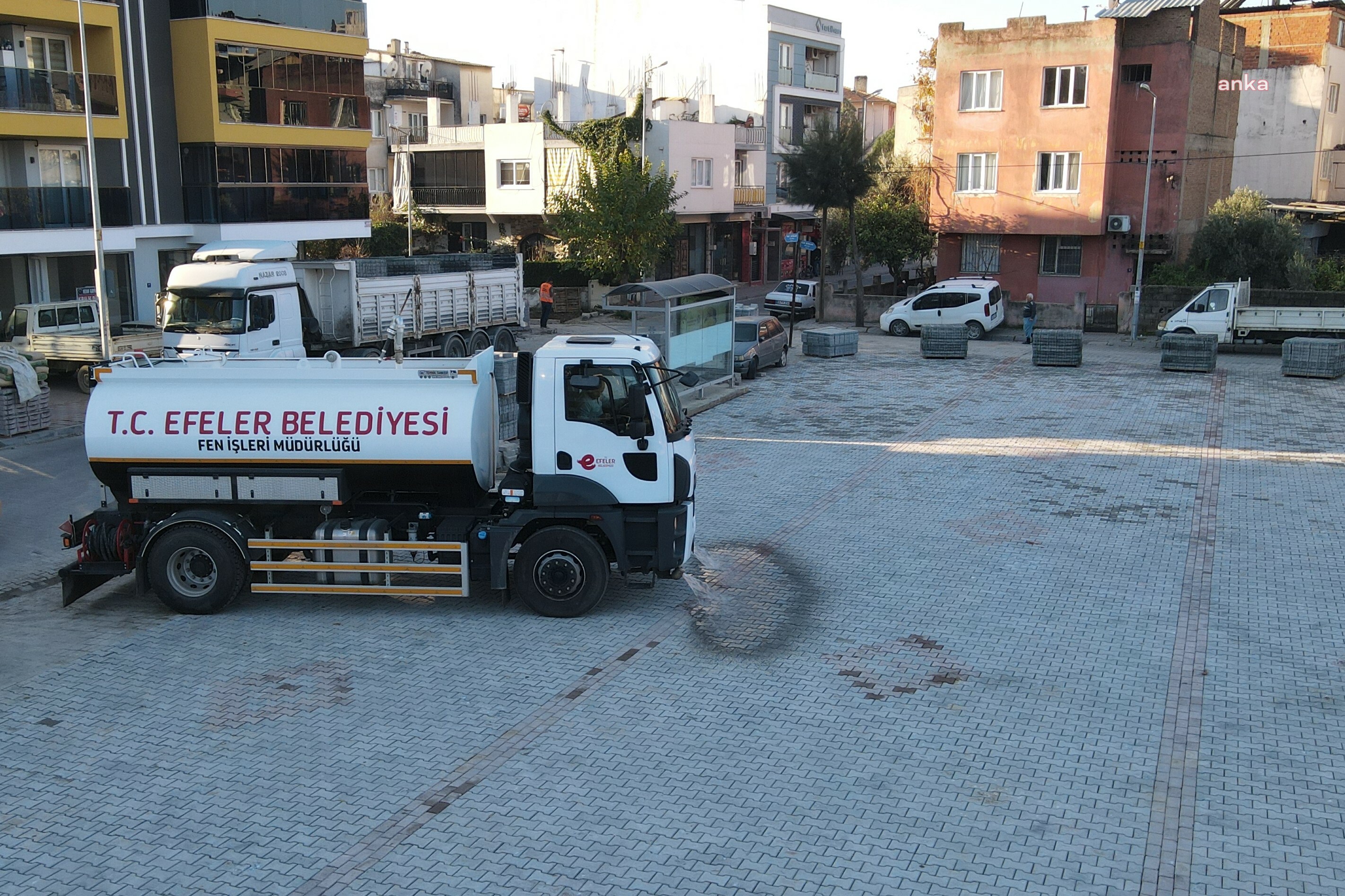 EFELER BELEDİYESİ PAZAR YERLERİNDE ÇALIŞMALARA DEVAM EDİYOR