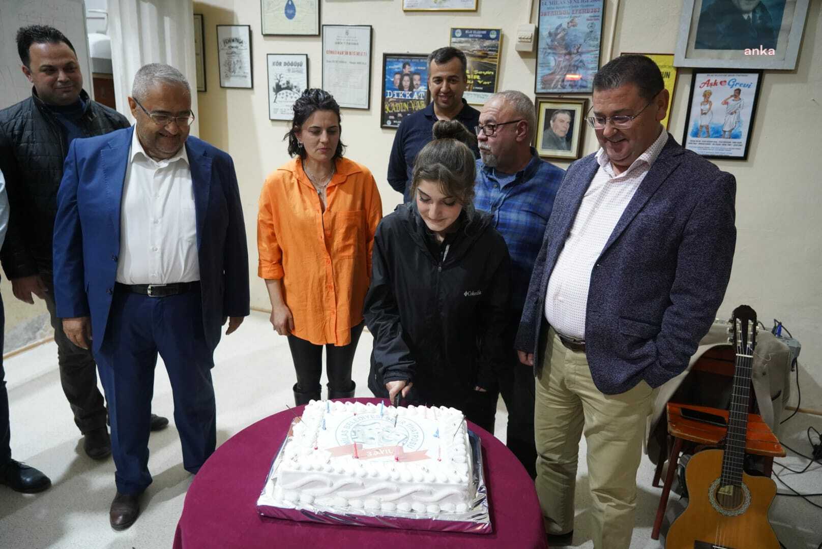 MİLAS BELEDİYE ŞEHİR TİYATROSU 32 YAŞINDA