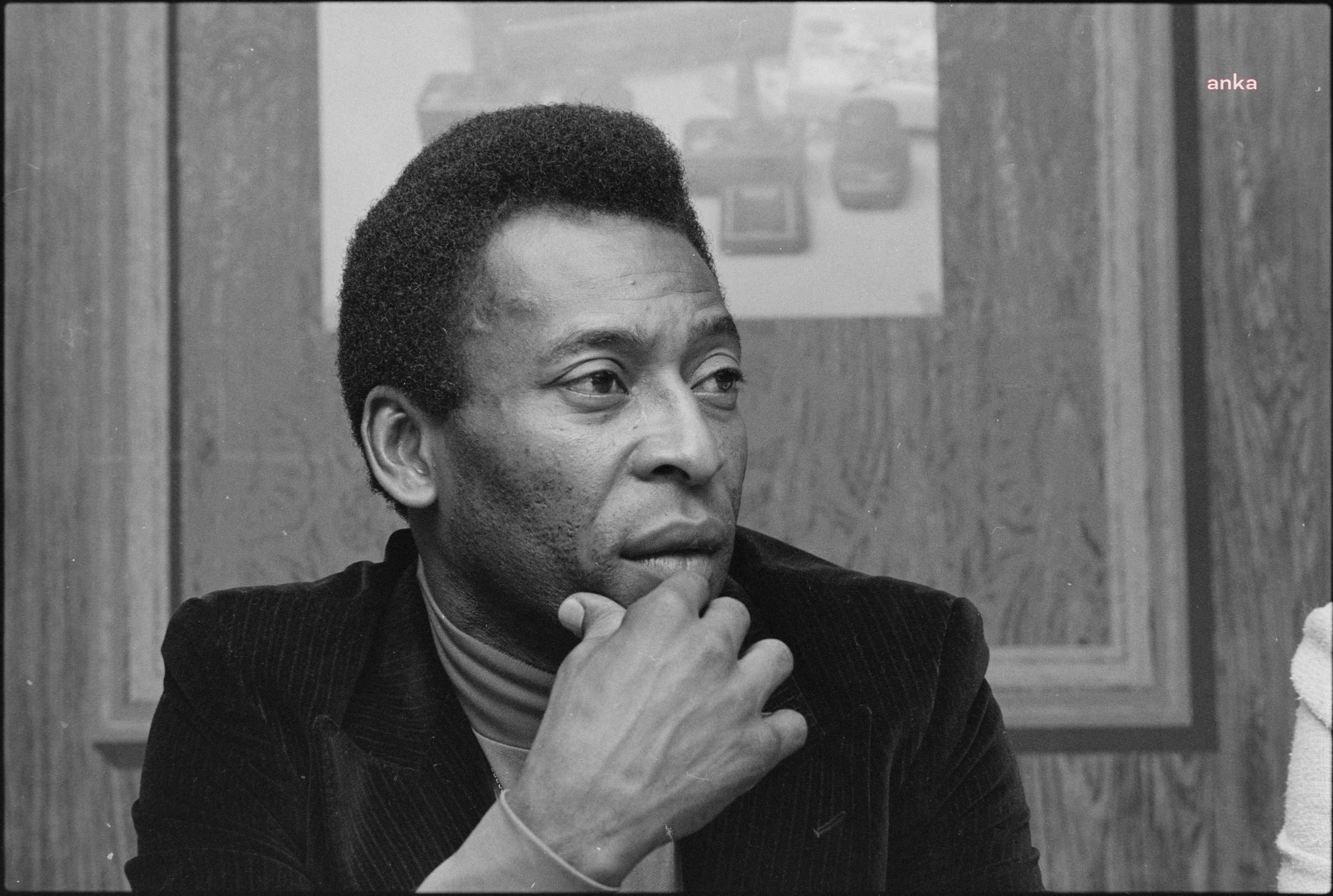 BREZİLYALI EFSANE FUTBOLCU PELE HAYATINI KAYBETTİ