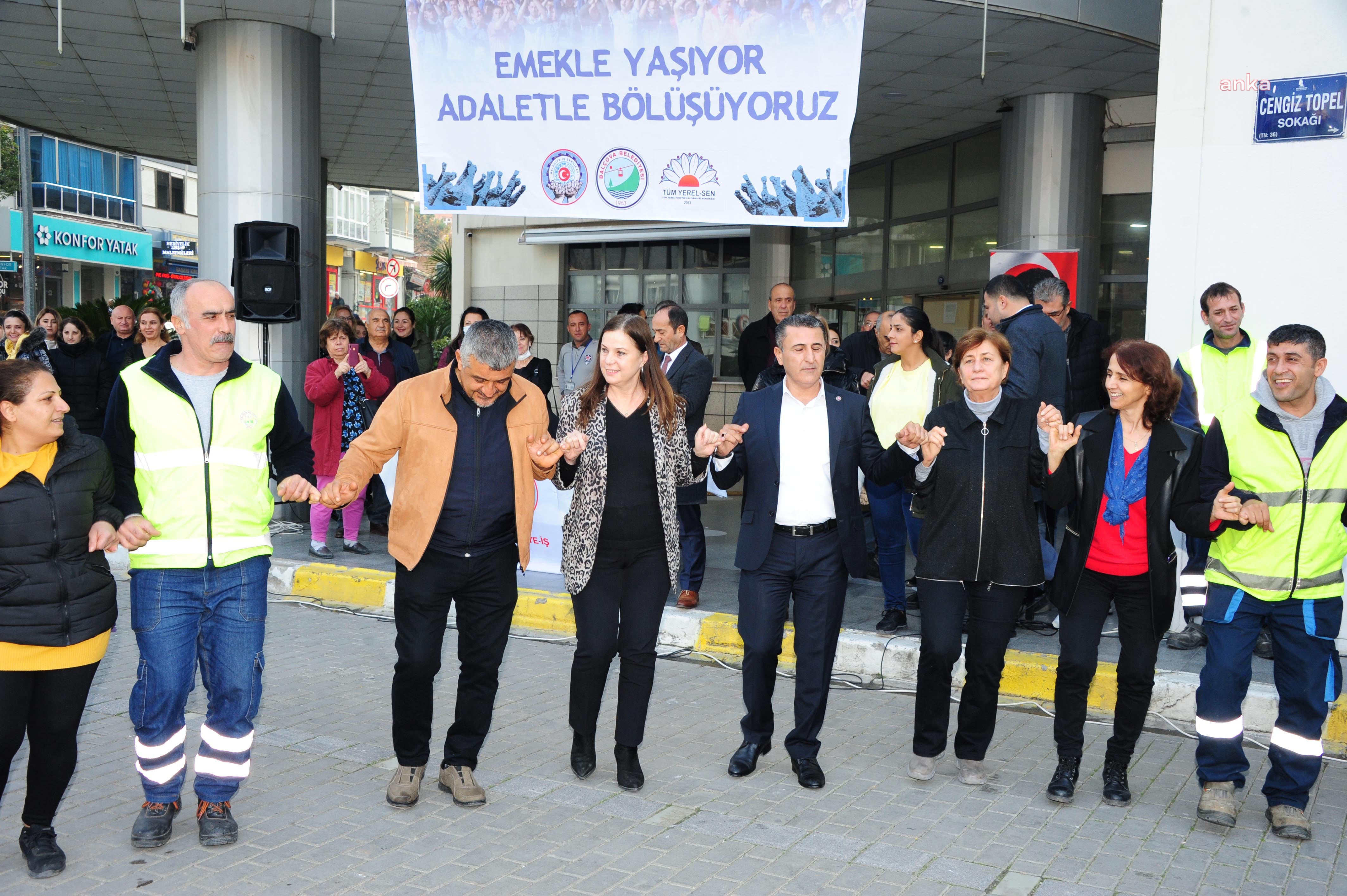 BALÇOVA BELEDİYESİ'NDE YENİ YIL, İŞÇİYE MAAŞ ZAMMI İLE GELDİ
