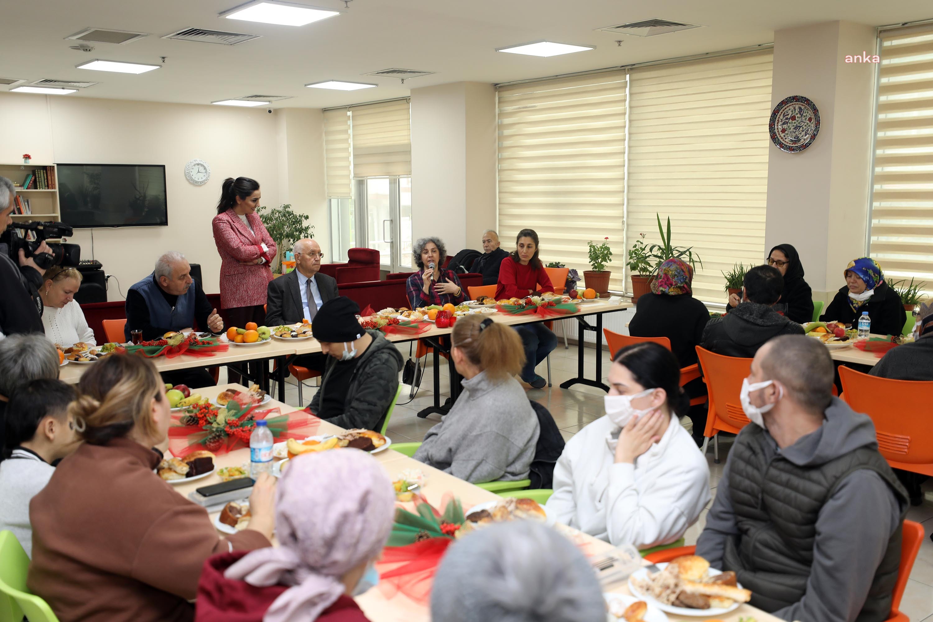 YENİMAHALLE BELEDİYESİ'NDEN ZÜBEYDE HANIM KONUKEVİ’NDE YILBAŞI YEMEĞİ