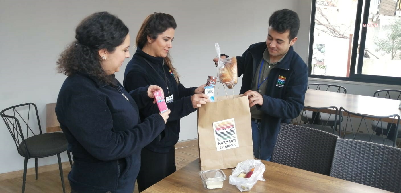 MARMARİS BELEDİYESİ’NDEN ÇOCUKLARA HAFTALIK BESLENME ÇANTASI