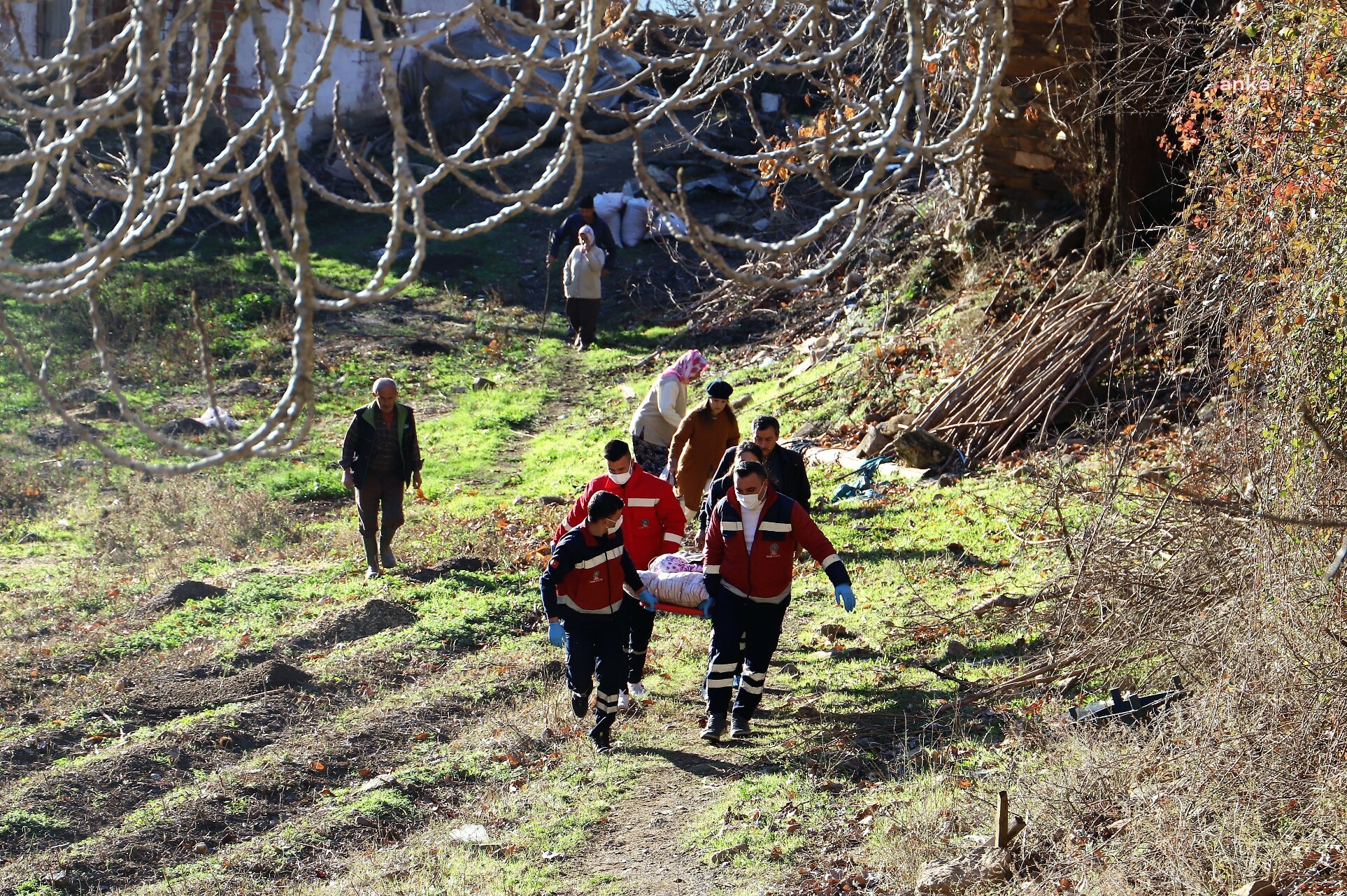 ÖDEMİŞ BELEDİYESİ, HASTA NAKİL HİZMETİNİ SÜRDÜRÜYOR