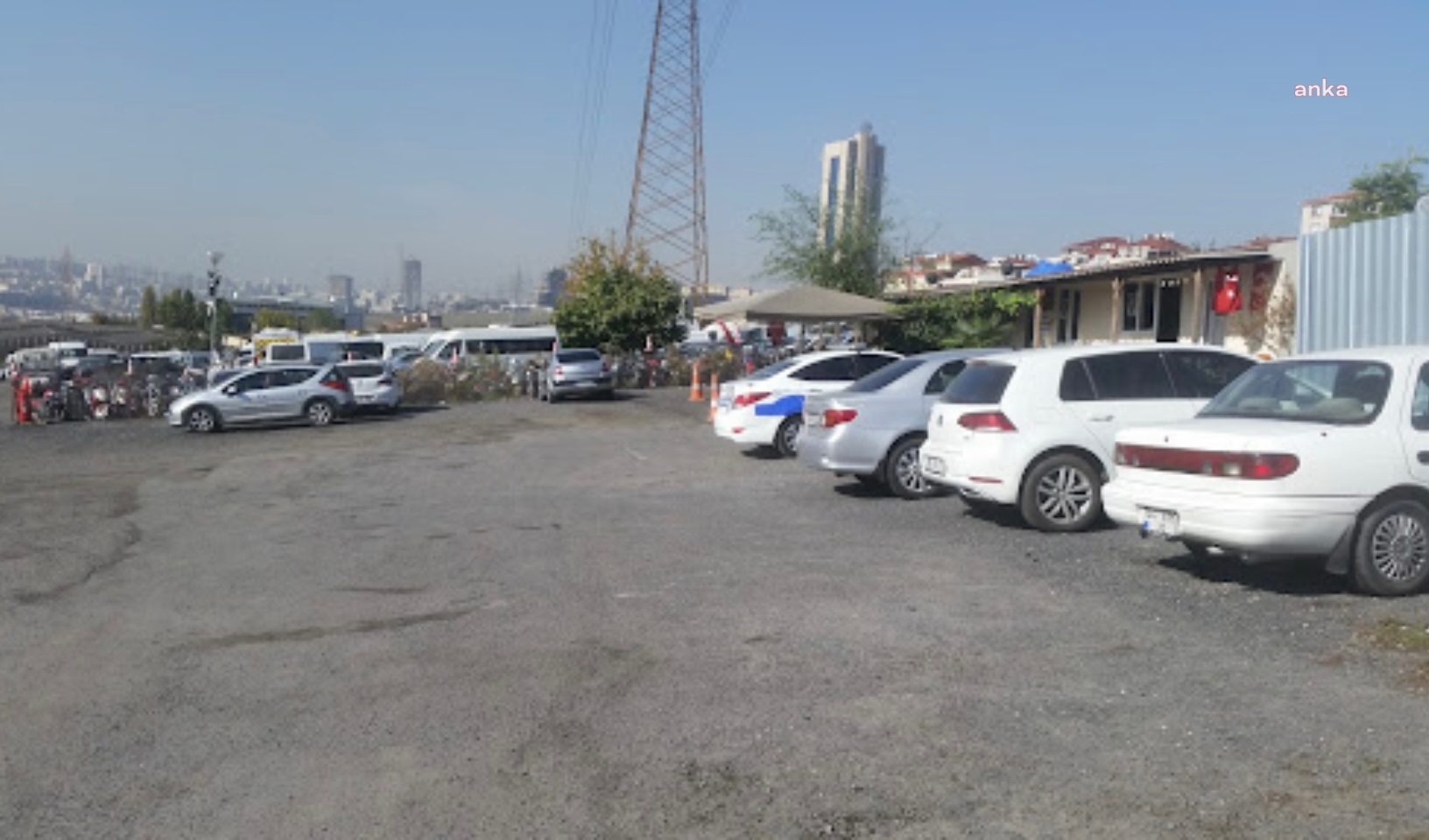İCRA DAİRELERİ TARAFINDAN HACZEDİLEREK ADALET BAKANLIĞI'NIN GARAJLARINDA MUHAFAZA EDİLEN ARAÇ VE MALLAR İÇİN TAHSİL EDİLECEK ÜCRETLER ZAMLANDI