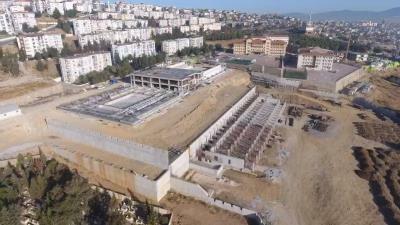 KARABAĞLAR GENÇLİK VE SPOR MERKEZİ’NDE ÇALIŞMALAR SÜRÜYOR