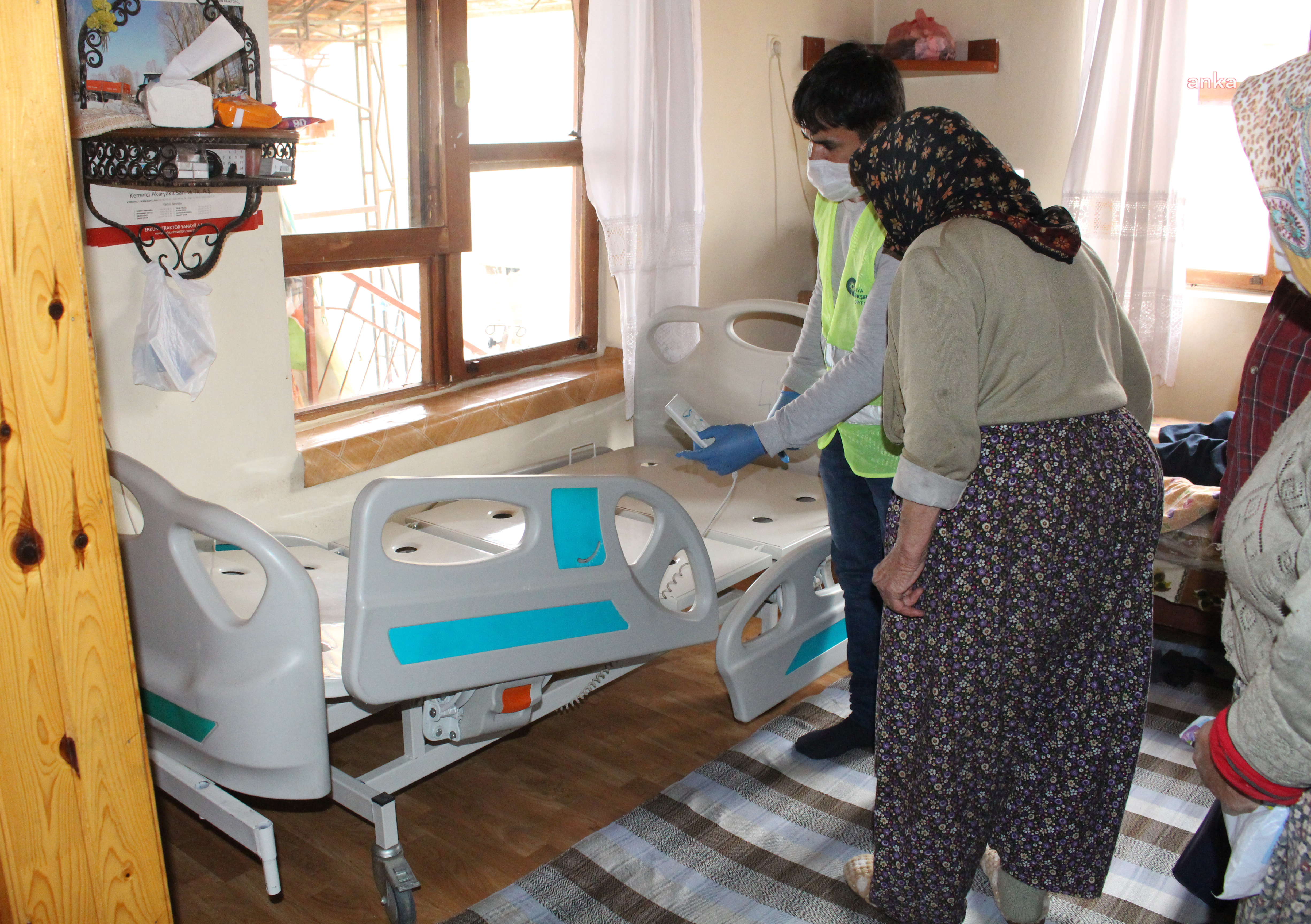 ANTALYA BÜYÜKŞEHİR’DEN İHTİYAÇ SAHİPLERİNE HASTA YATAĞI DESTEĞİ