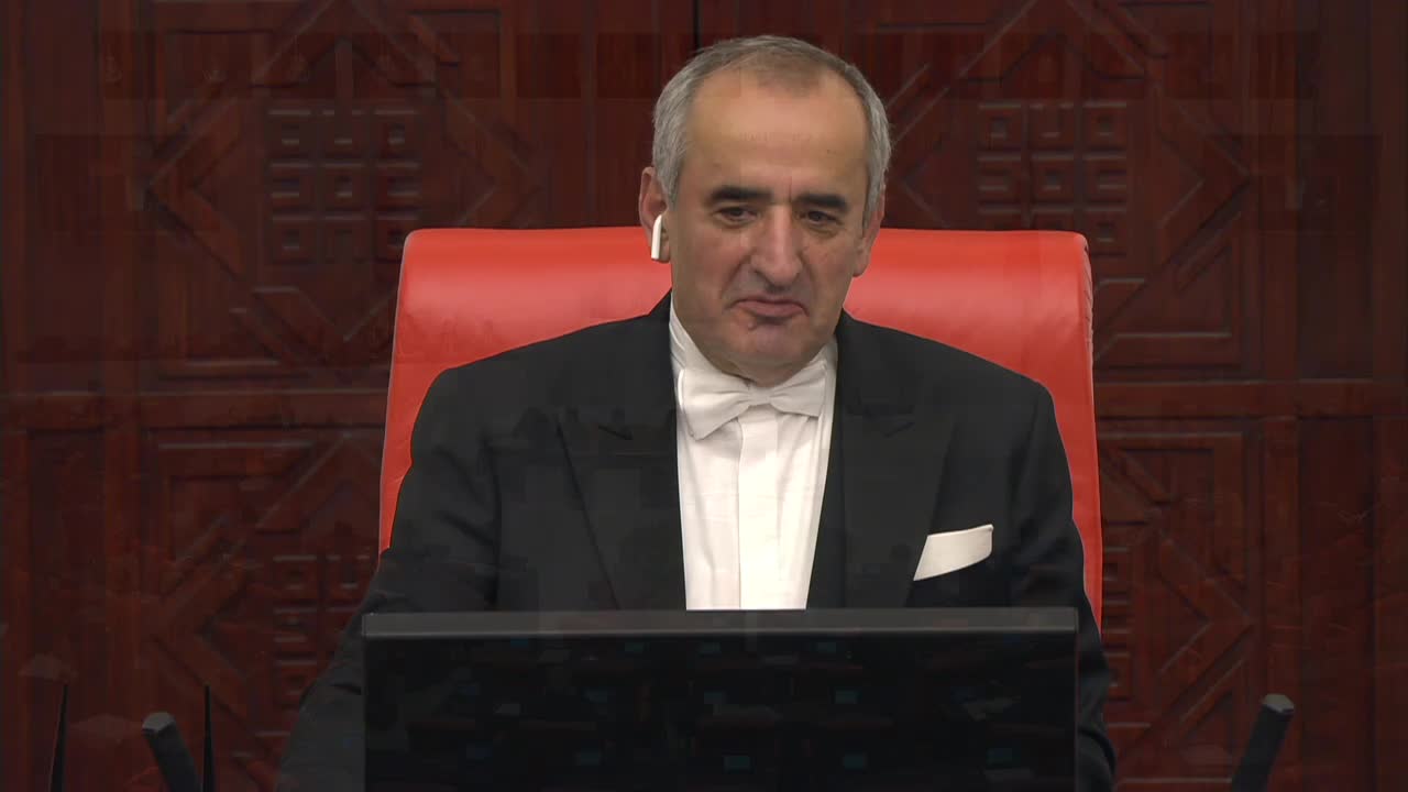 SİBEL ÖZDEMİR: “MEVCUT İBB YÖNETİMİNİN DEĞİL HEPİMİZİN GÖRDÜĞÜ GİBİ ASIL KENDİ DÖNEMLERİNİN SUÇLARINI İFŞA ETMİŞLERDİR”