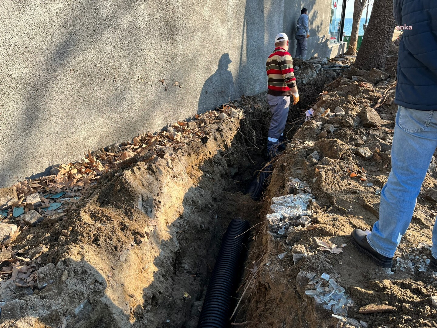 EDREMİT BELEDİYESİ, GÜRE’DE ALTYAPI ÇALIŞMALARINA DEVAM EDİYOR