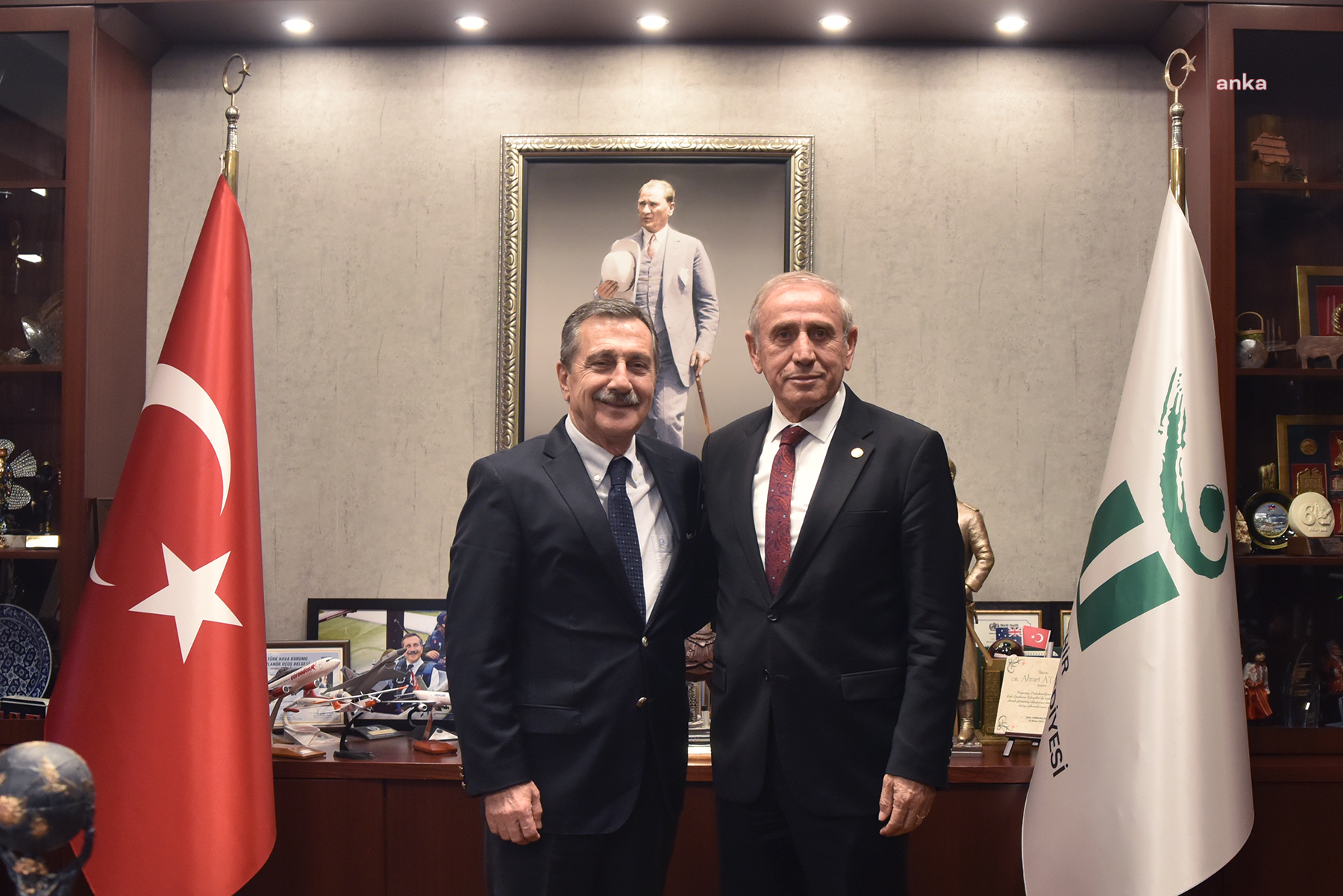 TEPEBAŞI BELEDİYE BAŞKANI ATAÇ, CHP'Lİ YILDIRIM KAYA İLE BİR ARAYA GELDİ