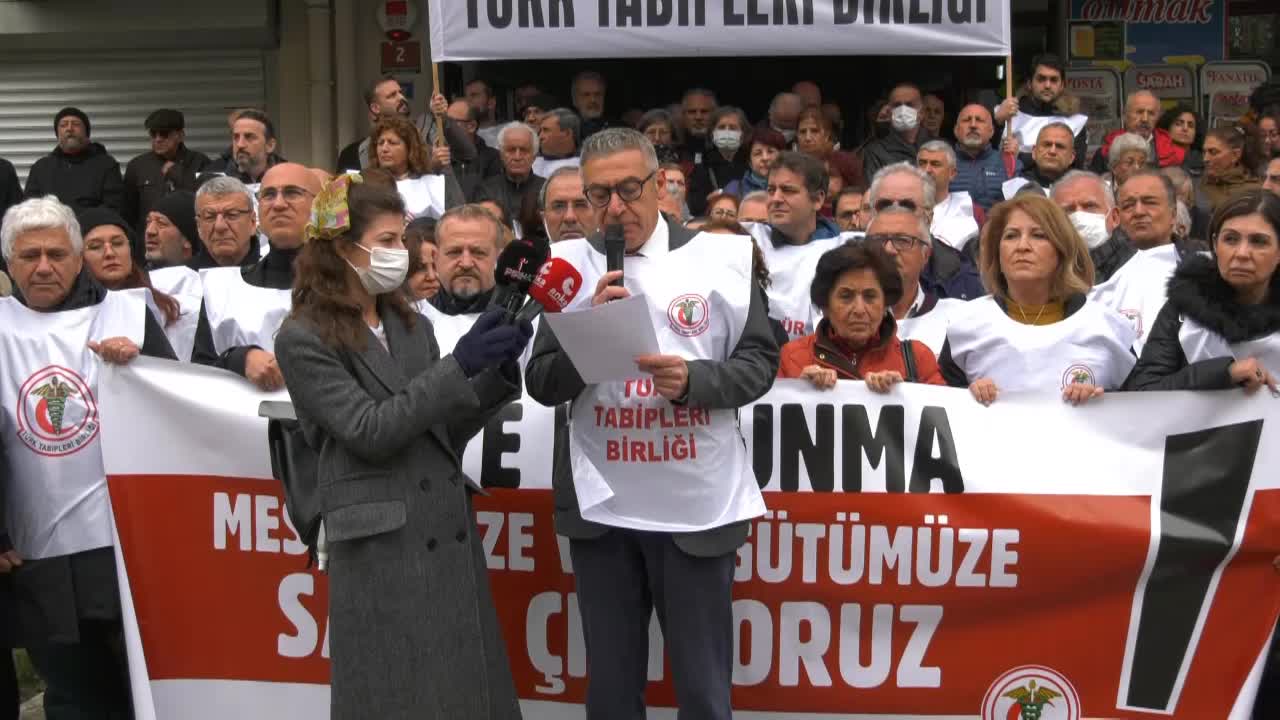 TTB’DEN HAKLARINDAKİ DAVALARA KARŞI DAYANIŞMA ÇAĞRISI: “İNANIYORUZ Kİ BU BASKI DOLU VE KARANLIK GÜNLERİ, DAYANIŞMA VE ÖNLÜĞÜMÜZÜN BEYAZIYLA AŞACAĞIZ”